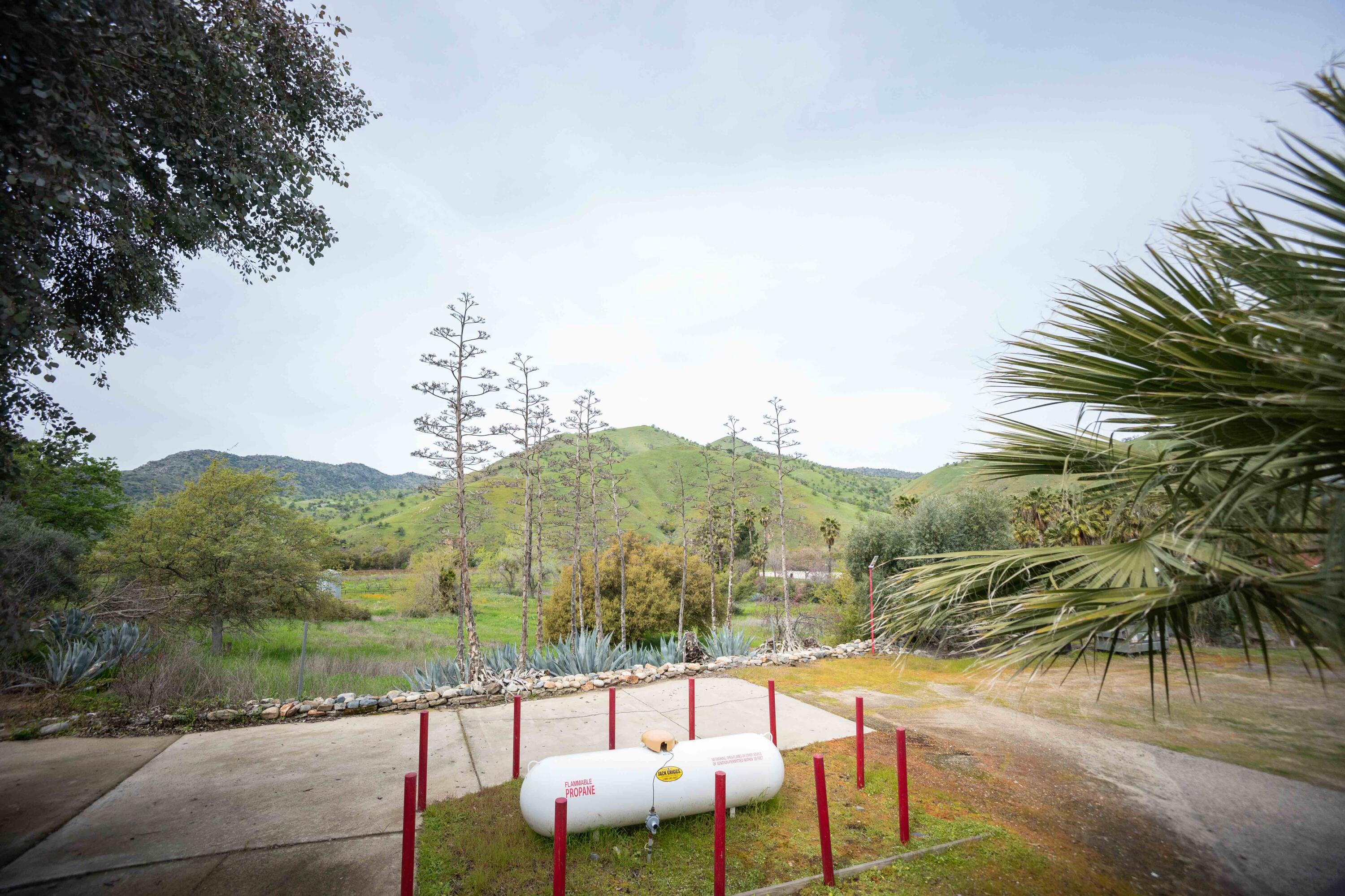 40311 Sierra Dr, Three Rivers, CA 93271