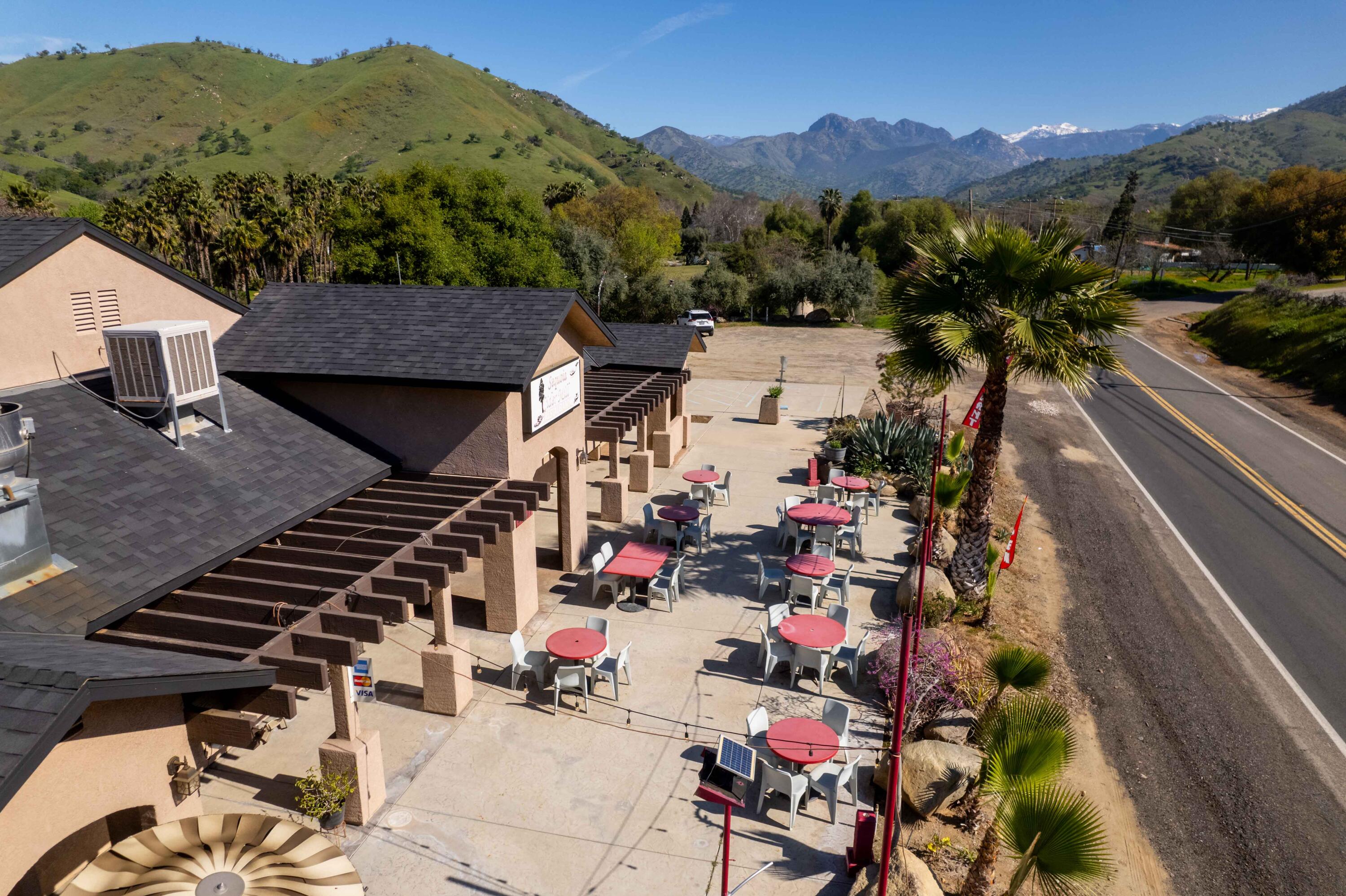 40311 Sierra Dr, Three Rivers, CA 93271