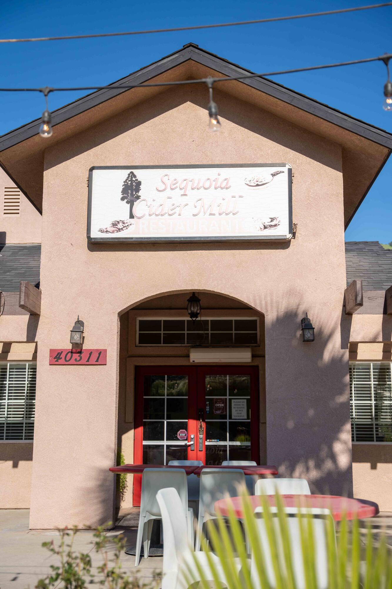 40311 Sierra Dr, Three Rivers, CA 93271