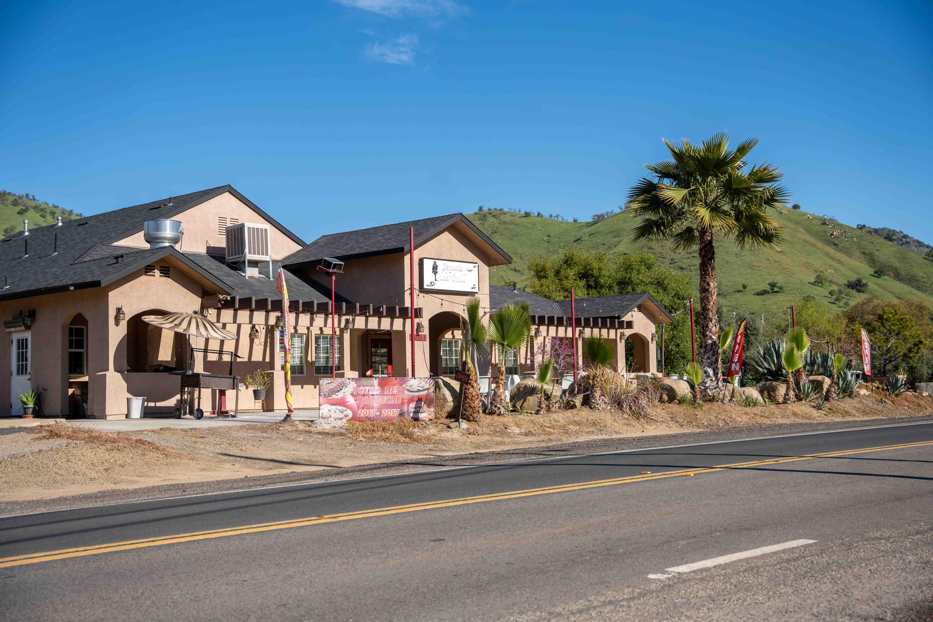 40311 Sierra Dr, Three Rivers, CA 93271