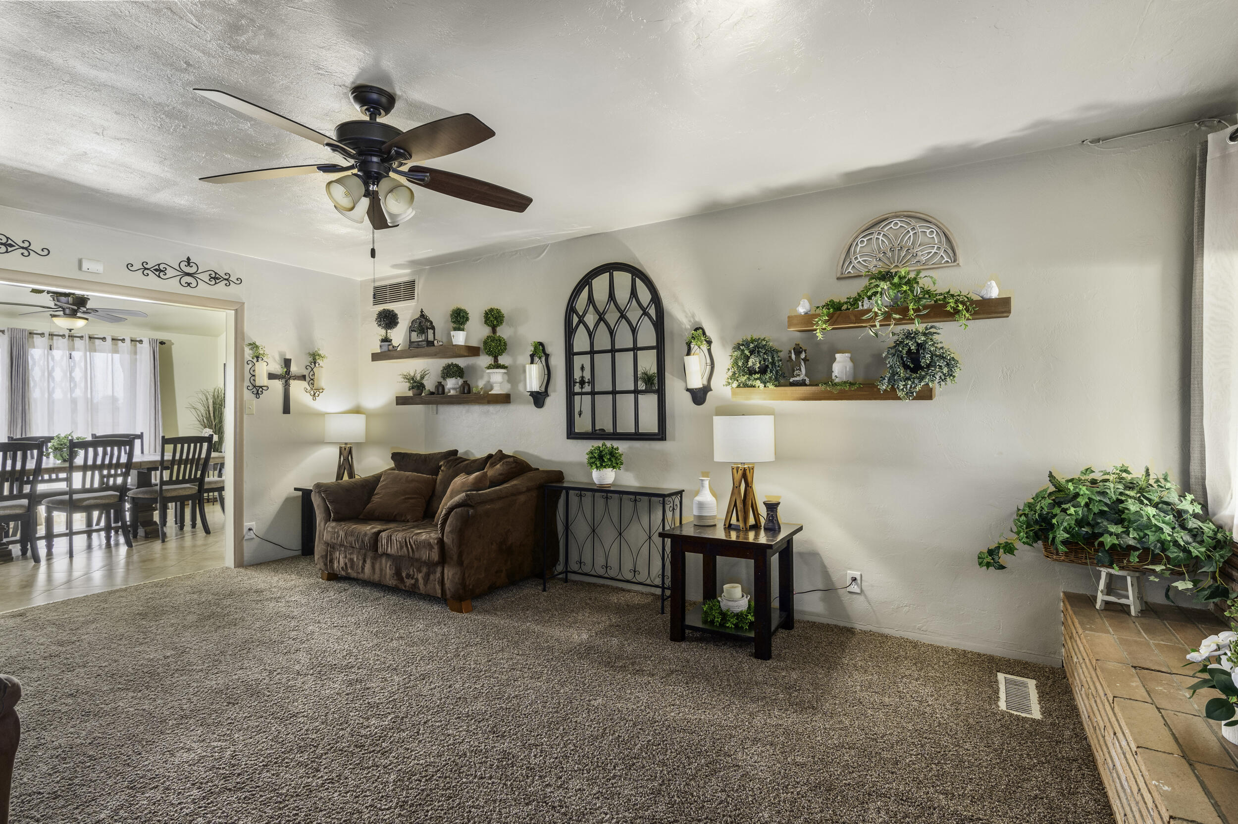 85 Rd 136, Delano, CA 93215