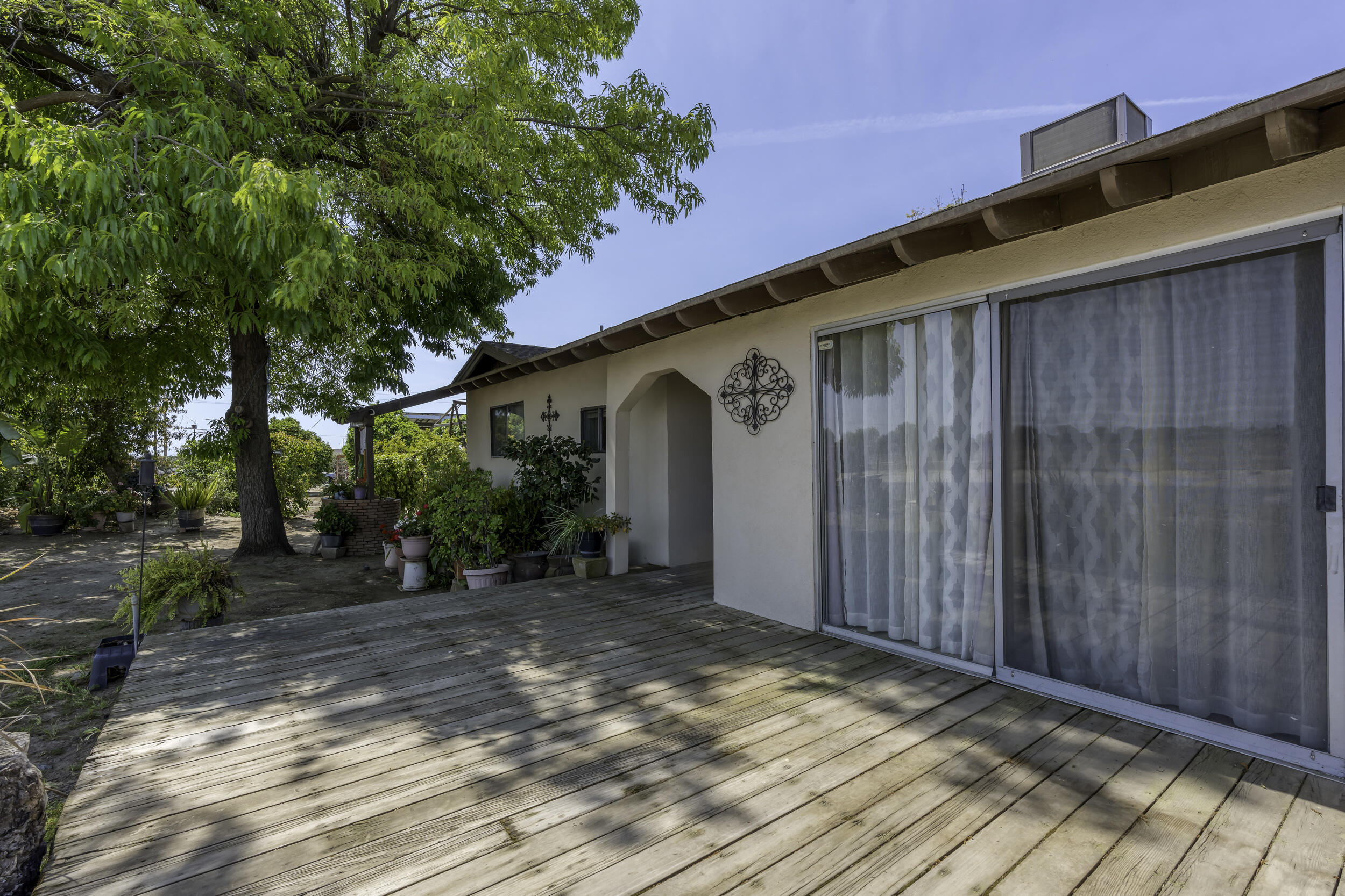 85 Rd 136, Delano, CA 93215