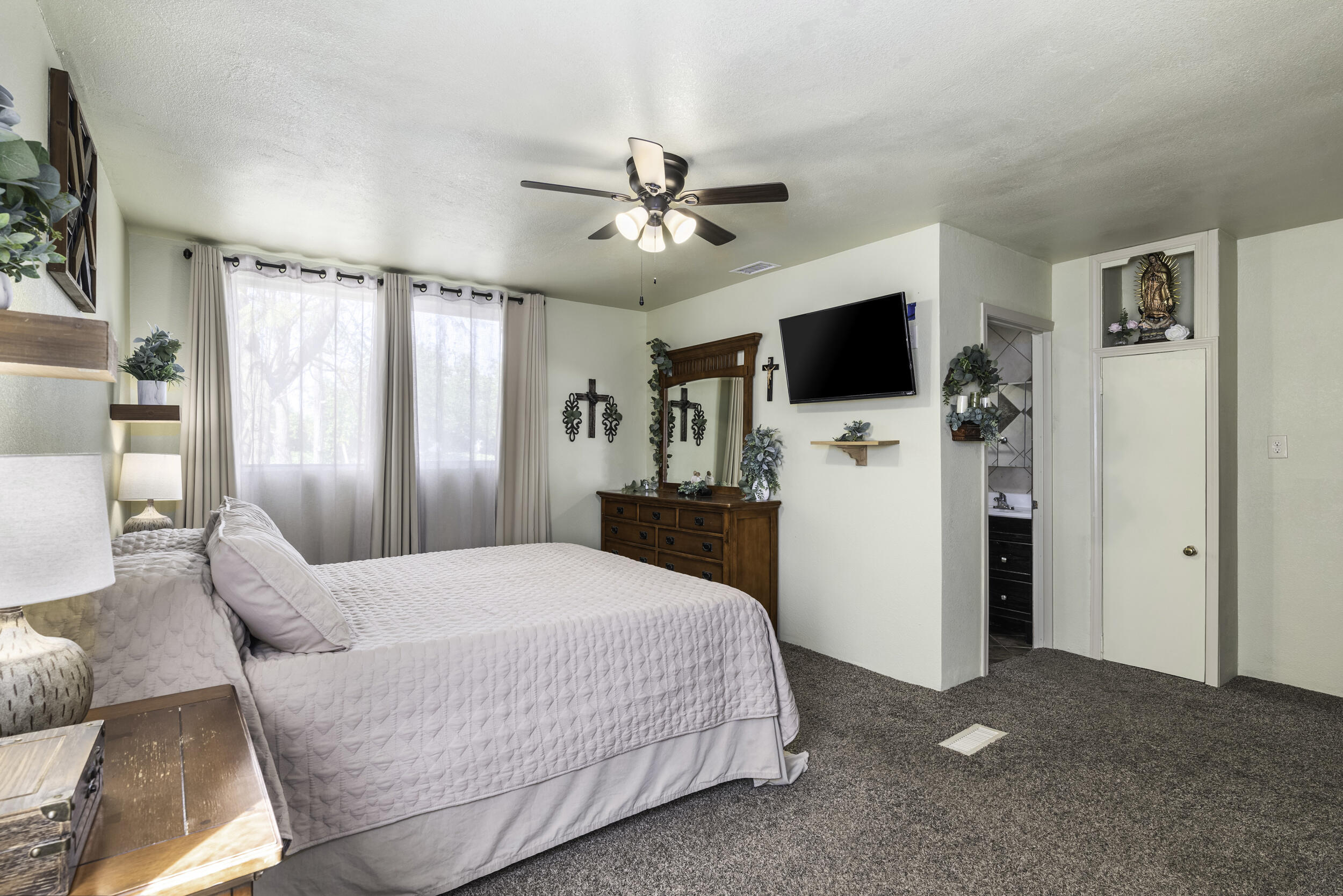 85 Rd 136, Delano, CA 93215