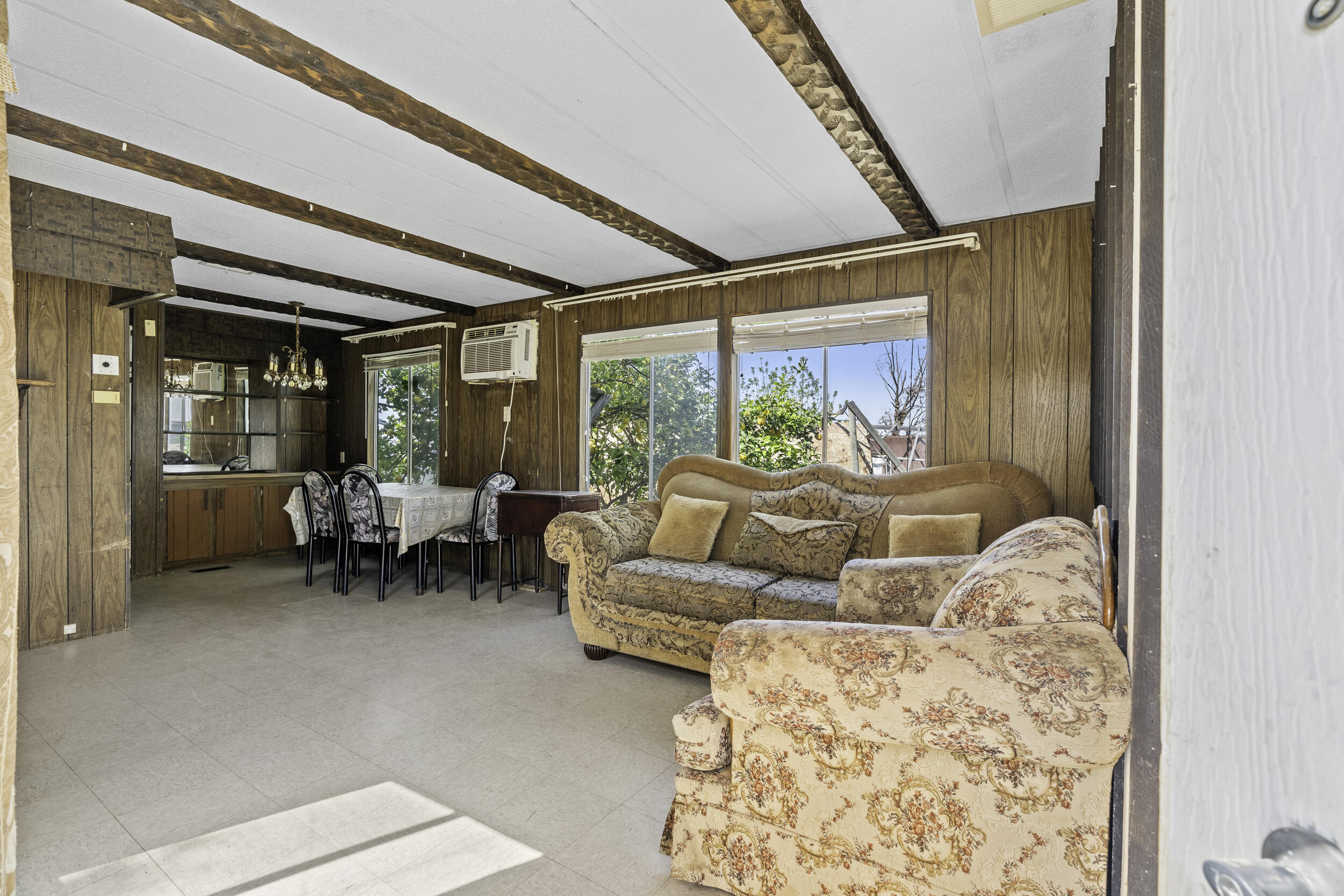 85 Rd 136, Delano, CA 93215