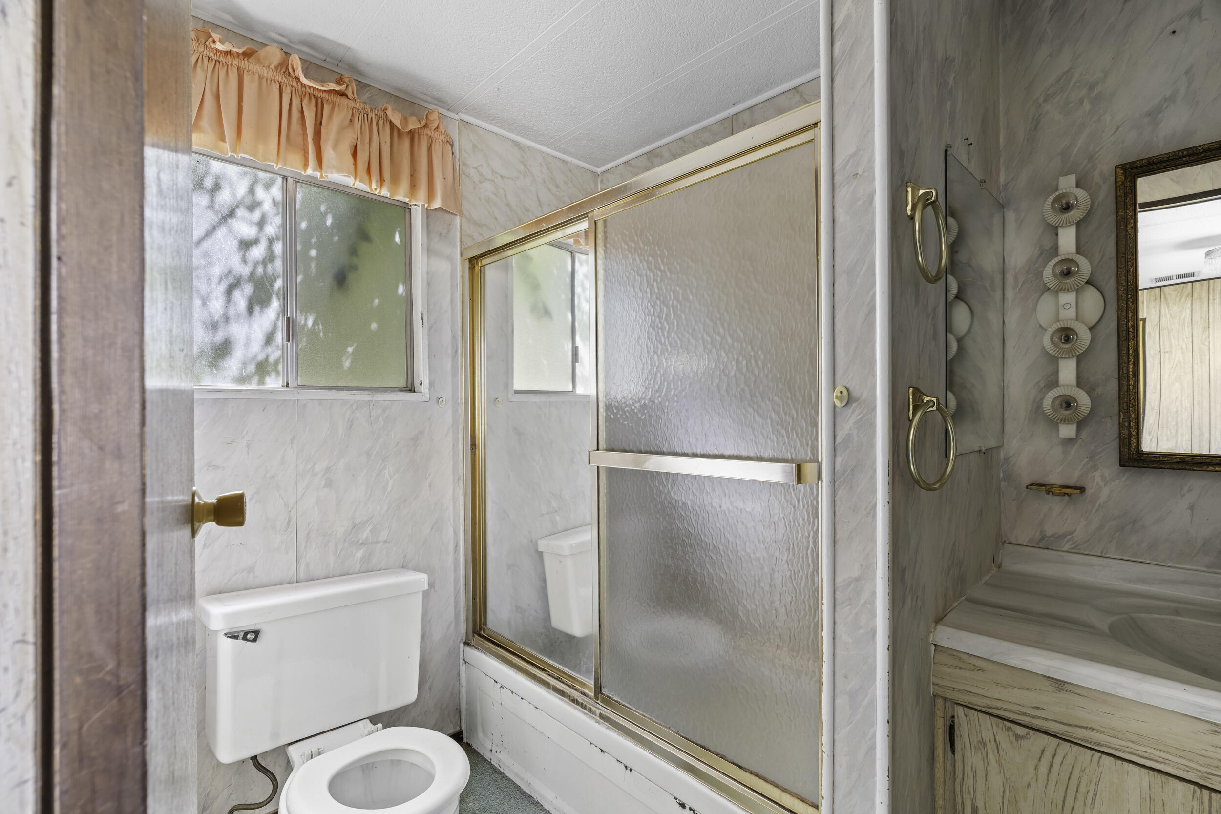 85 Rd 136, Delano, CA 93215