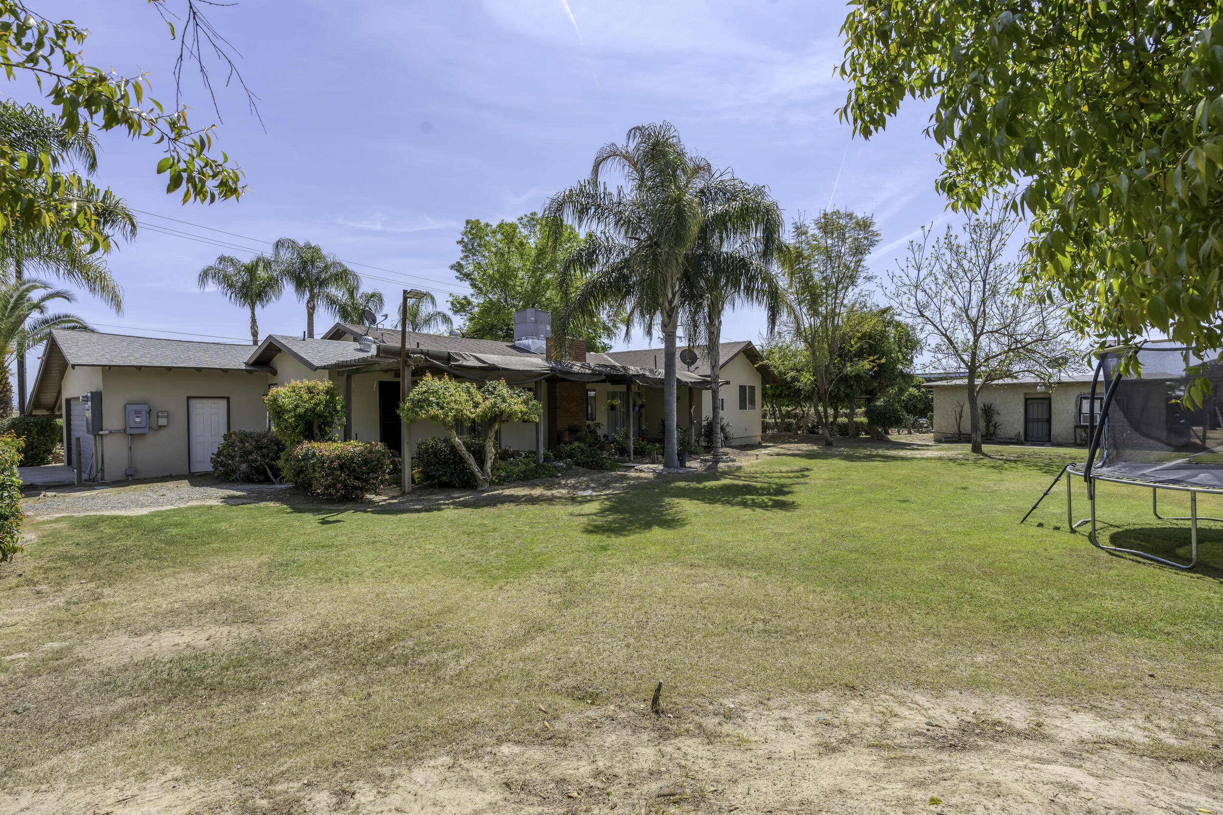 85 Rd 136, Delano, CA 93215