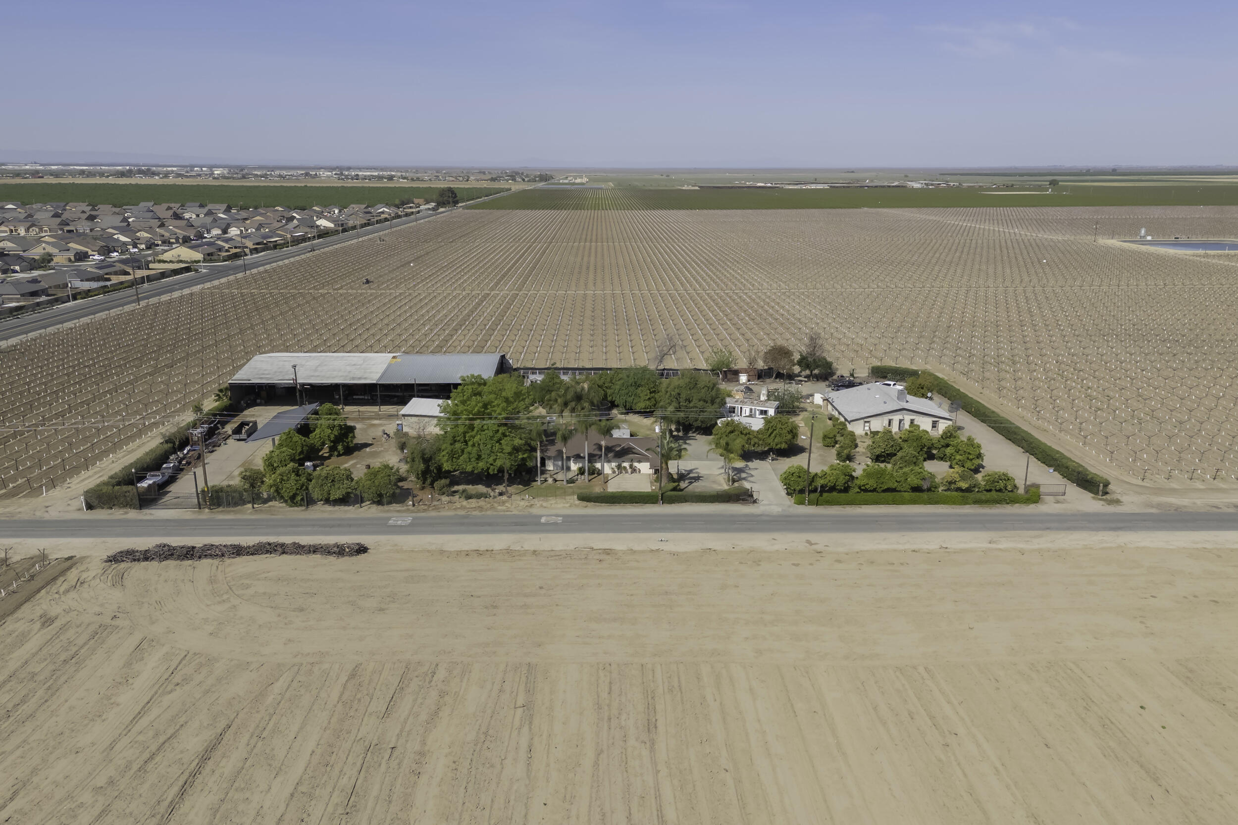 85 Rd 136, Delano, CA 93215