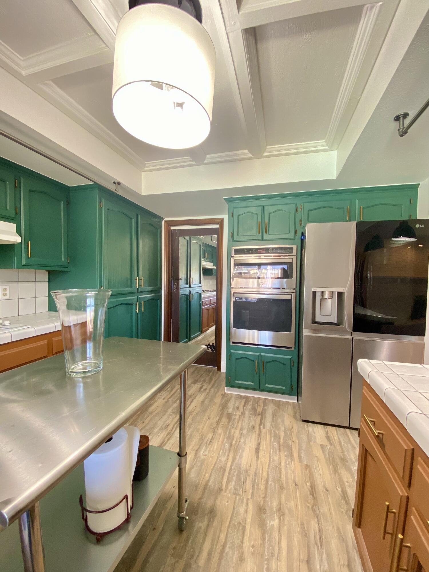 1450 W Brian Ln, Porterville, CA 93257