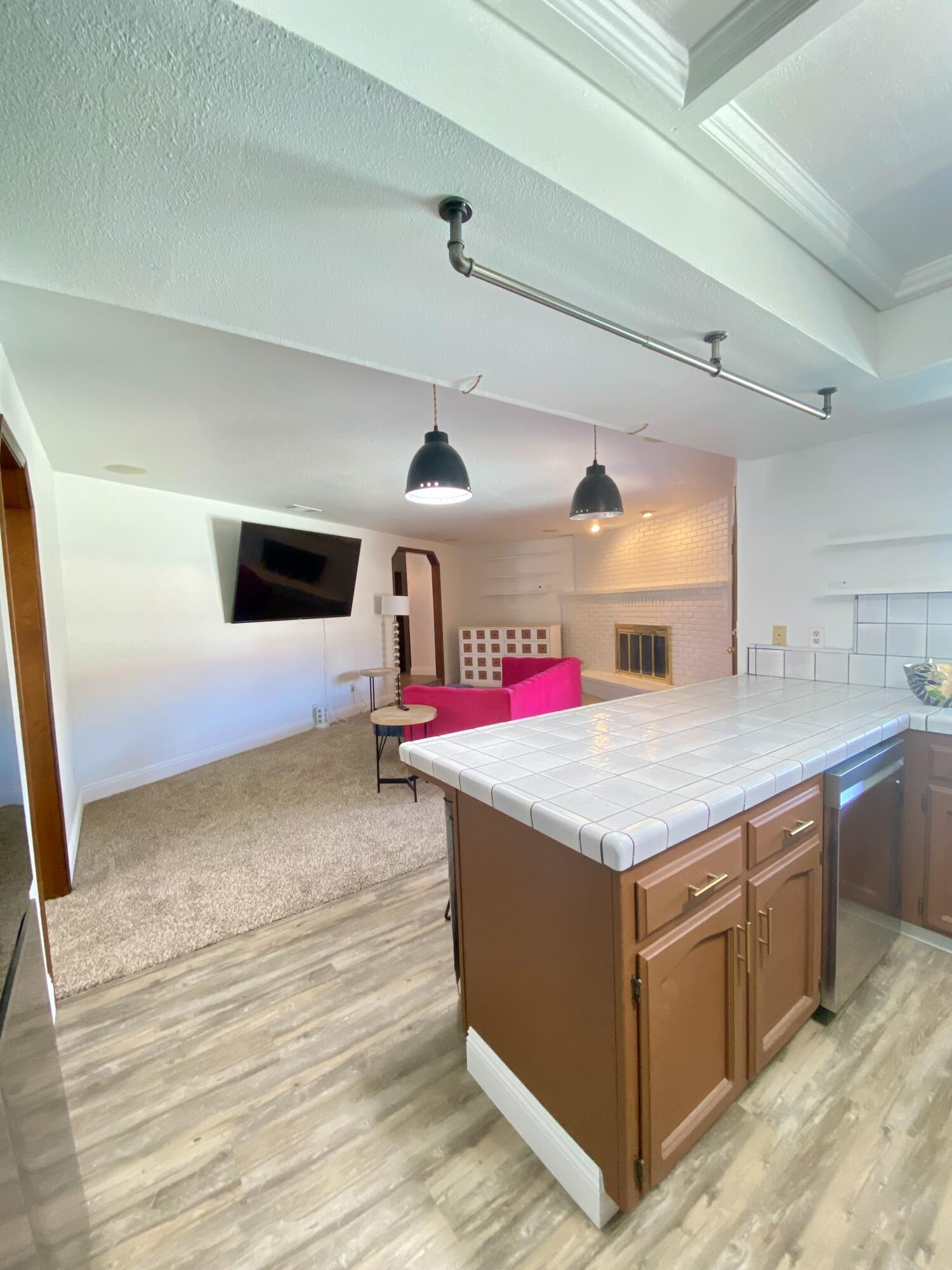 1450 W Brian Ln, Porterville, CA 93257