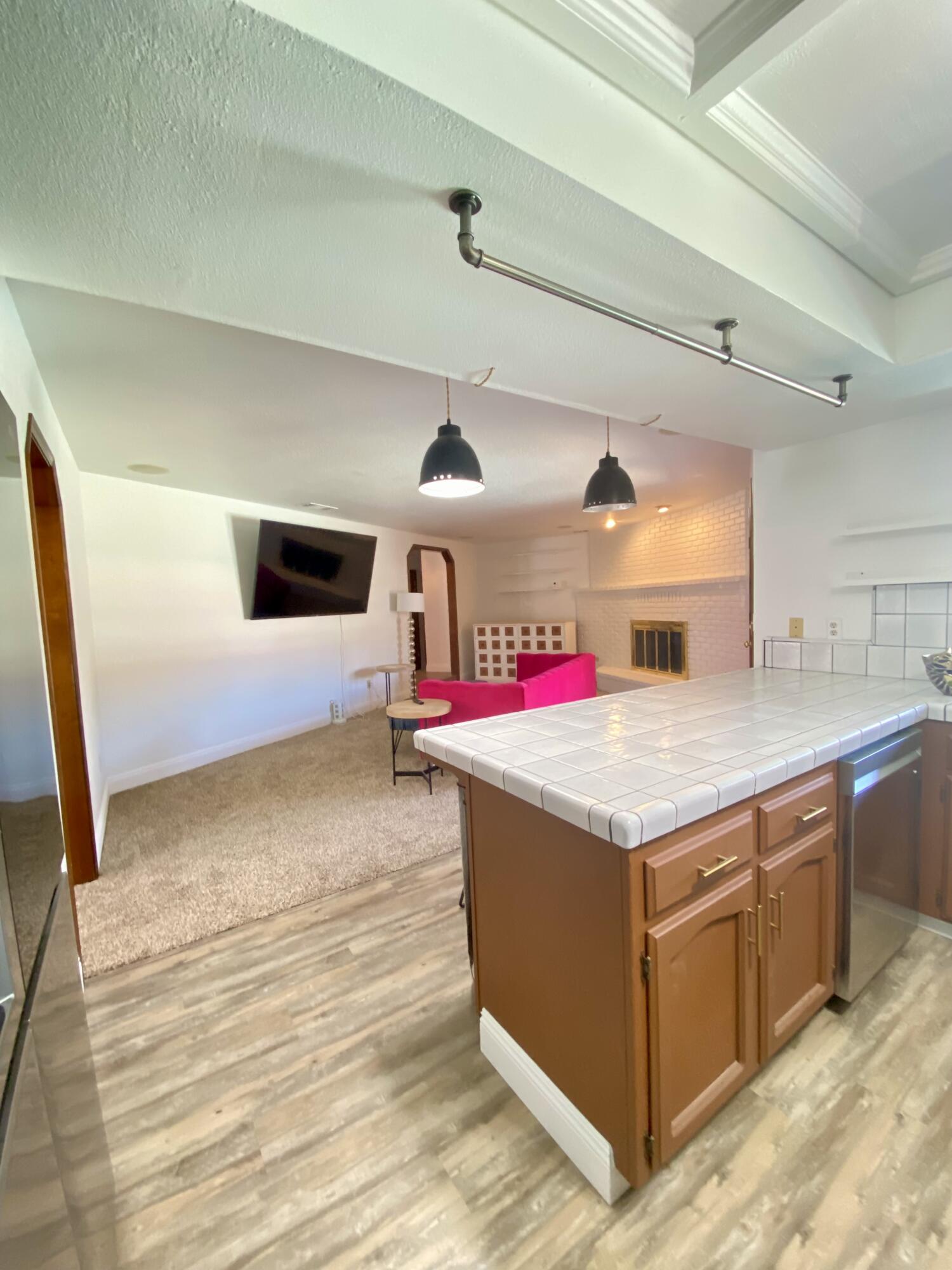 1450 W Brian Ln, Porterville, CA 93257