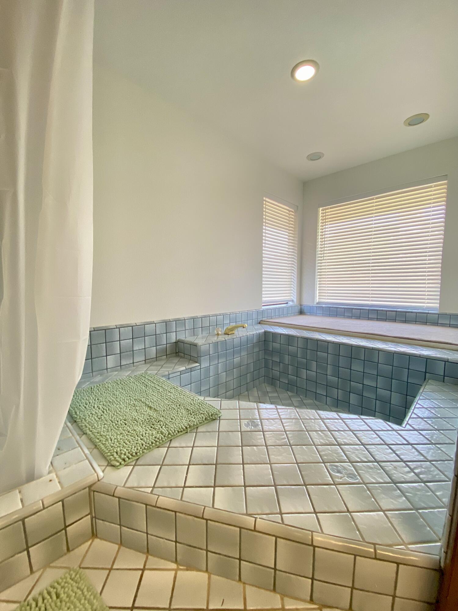 1450 W Brian Ln, Porterville, CA 93257