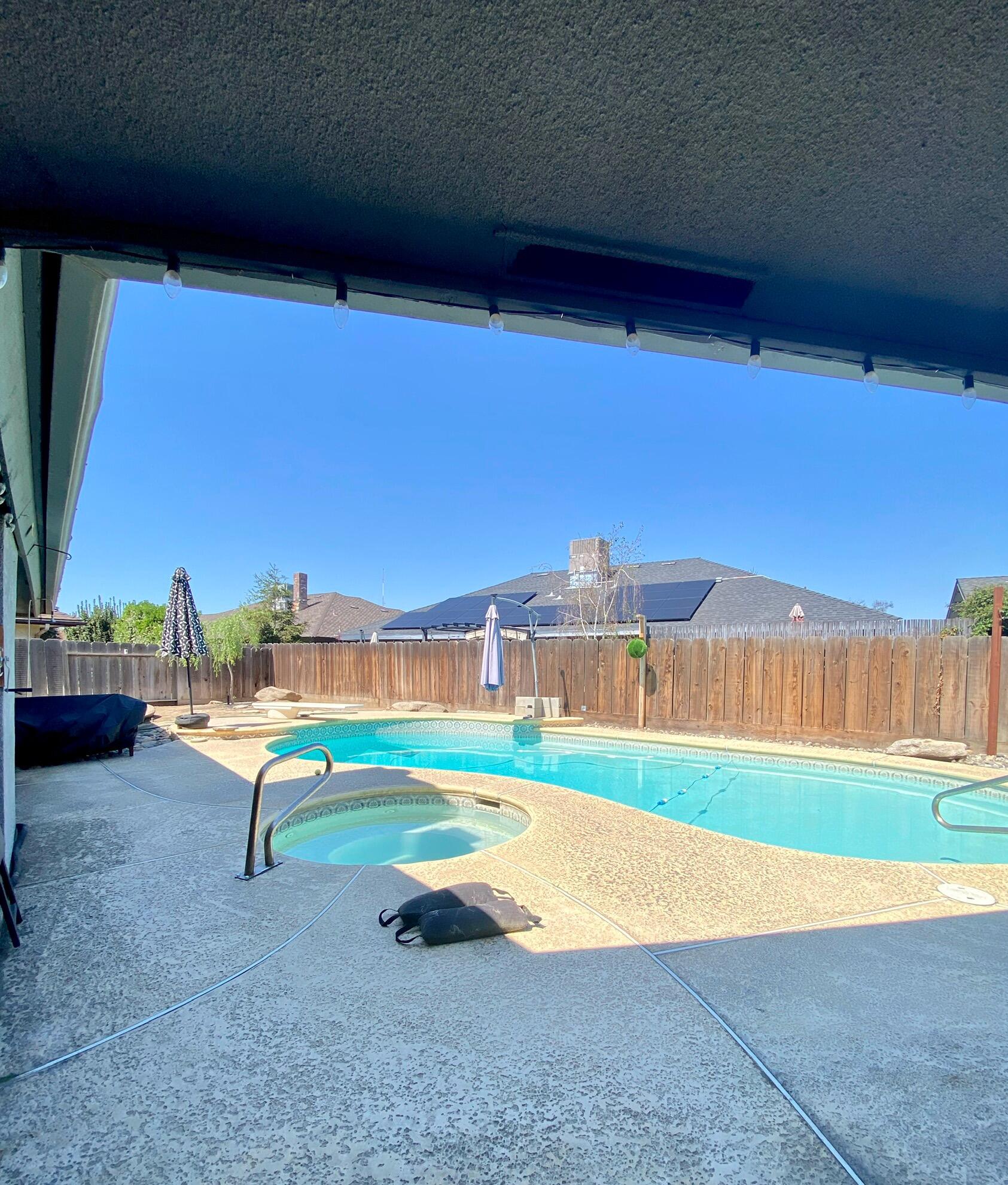 1450 W Brian Ln, Porterville, CA 93257
