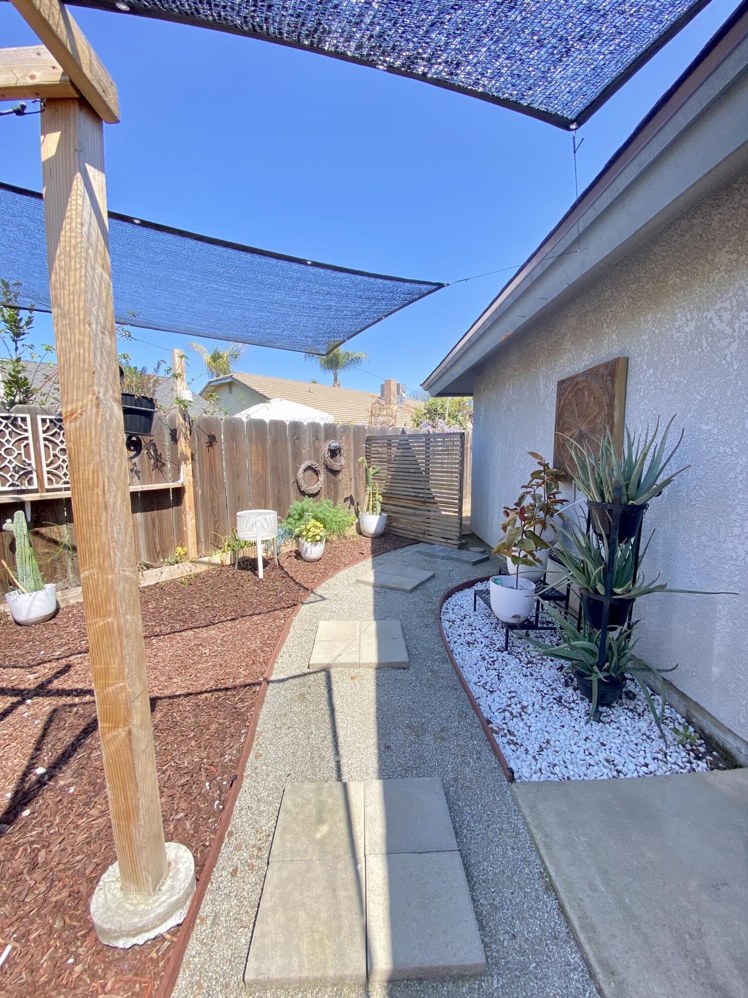 1450 W Brian Ln, Porterville, CA 93257