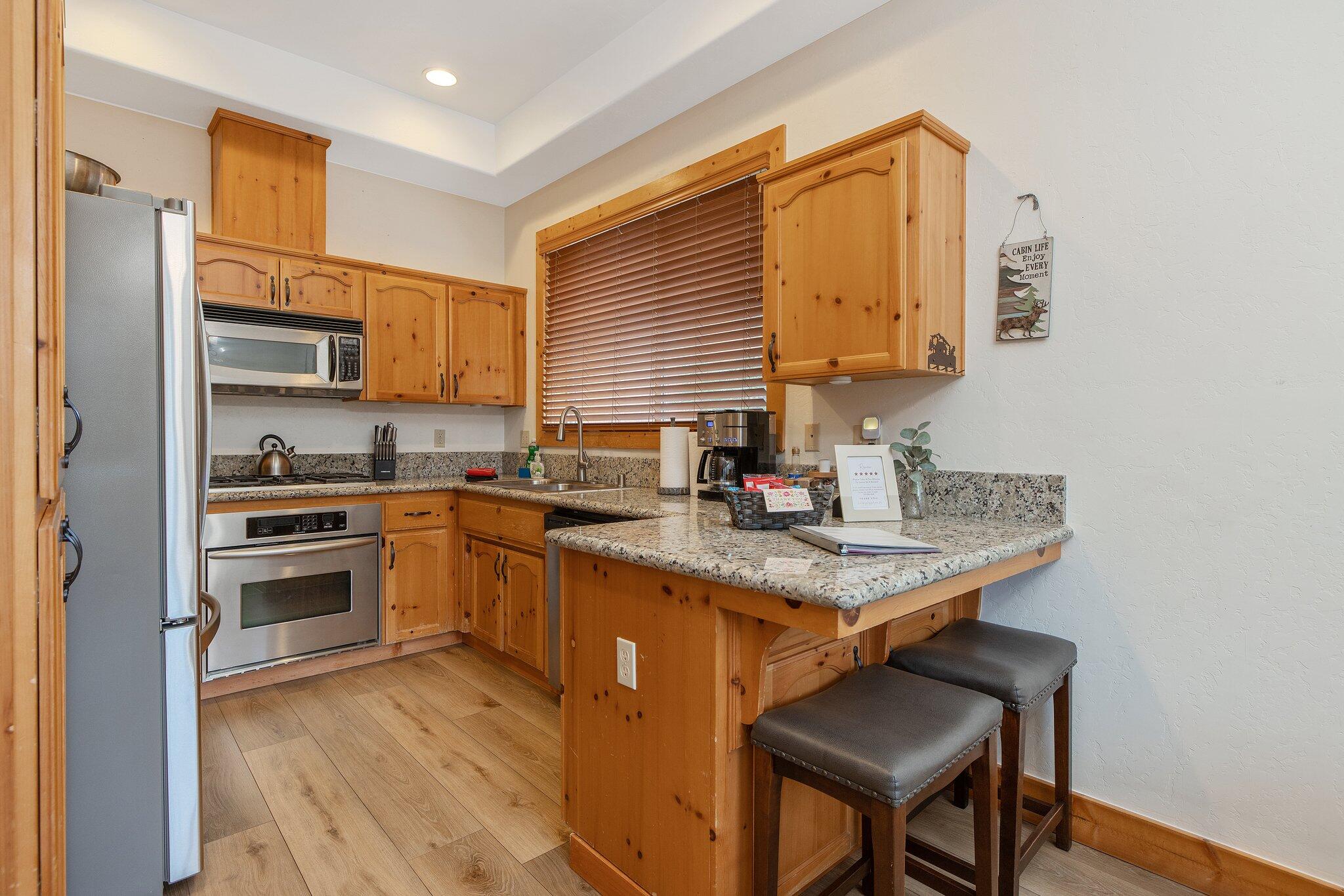 40838 Village Pass Ln #18, Shaver Lake, CA 93664