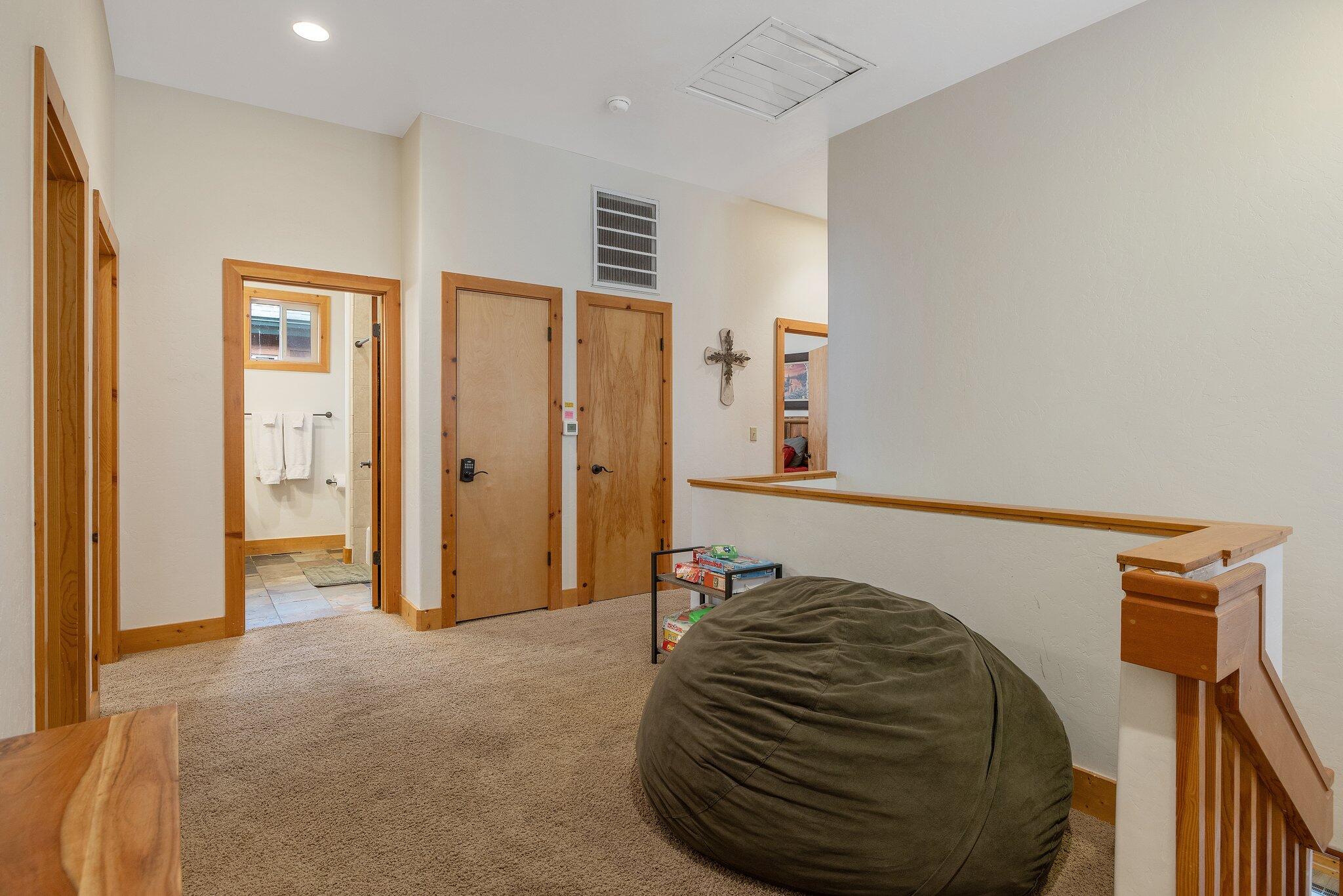 40838 Village Pass Ln #18, Shaver Lake, CA 93664