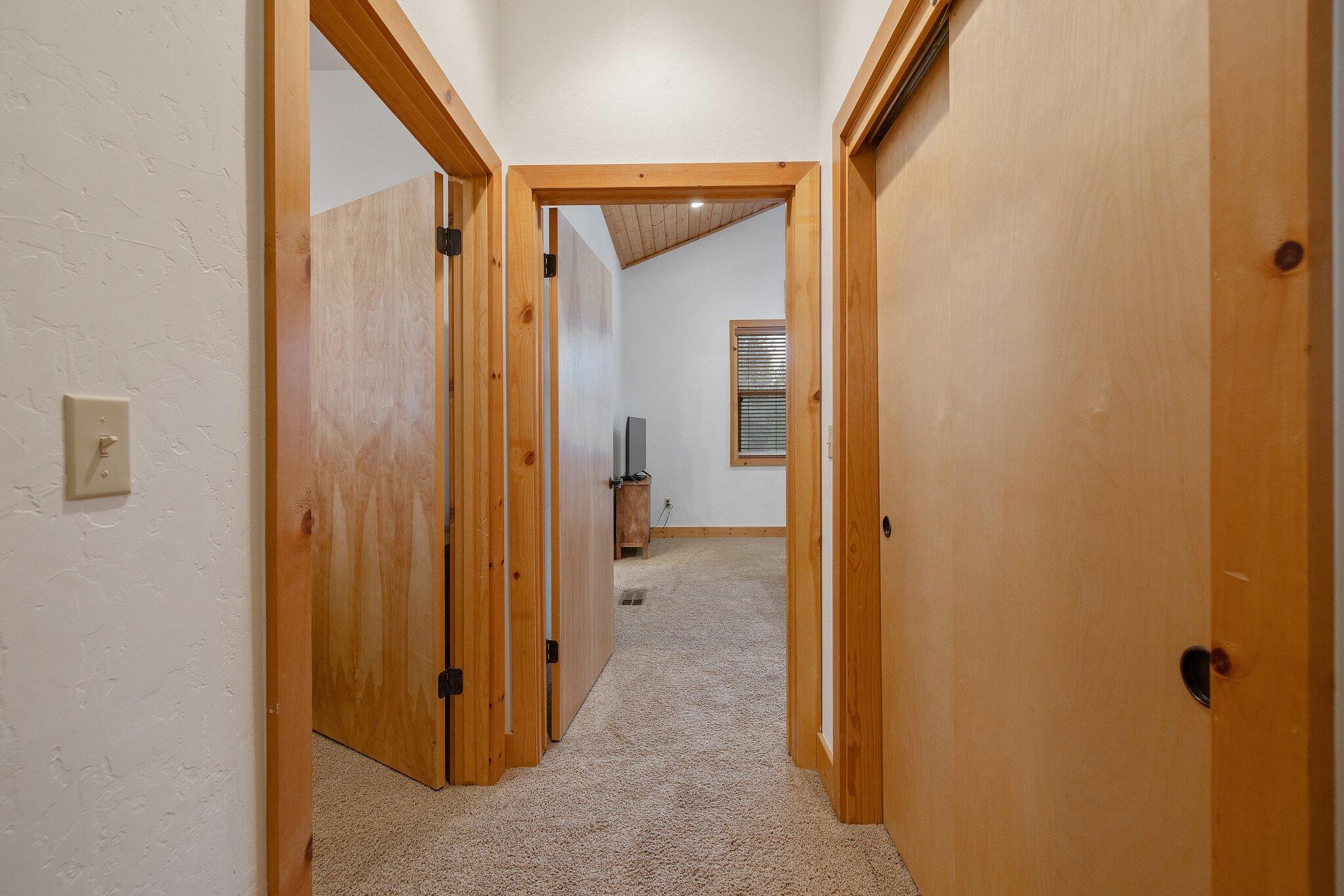 40838 Village Pass Ln #18, Shaver Lake, CA 93664