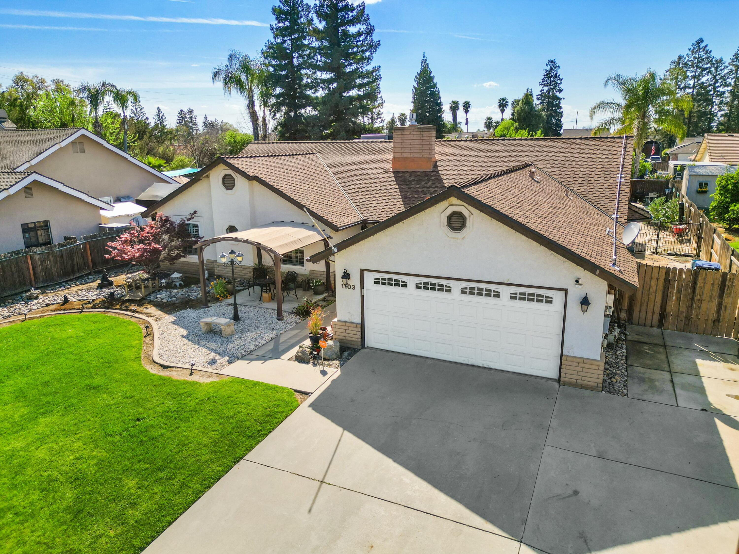 1103 N Vista St, Visalia, CA 93292