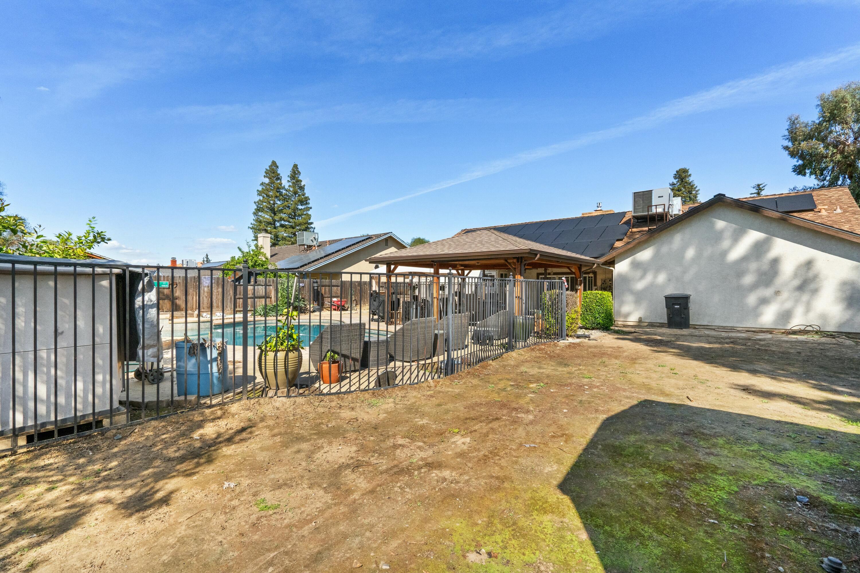 1103 N Vista St, Visalia, CA 93292