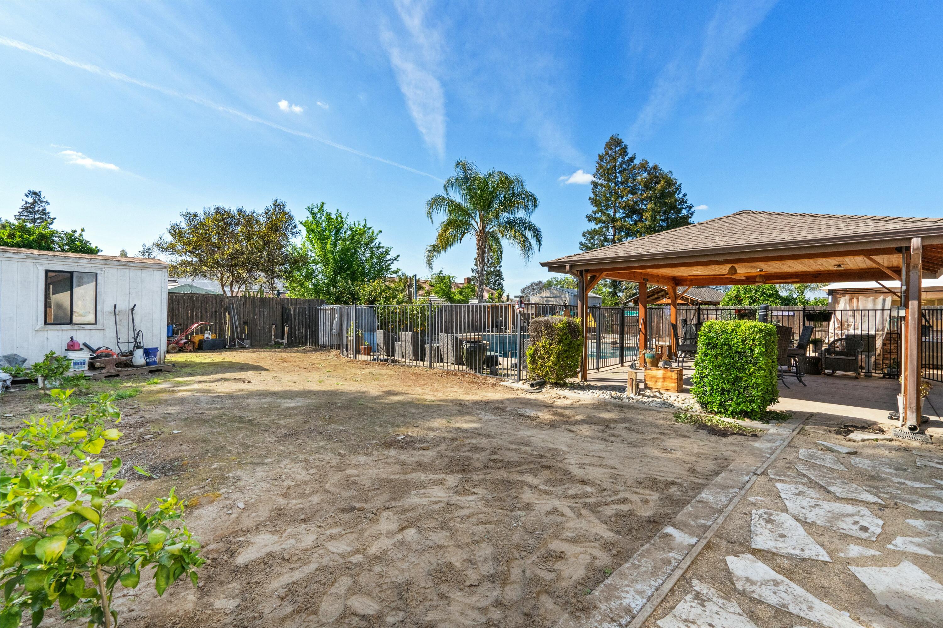 1103 N Vista St, Visalia, CA 93292