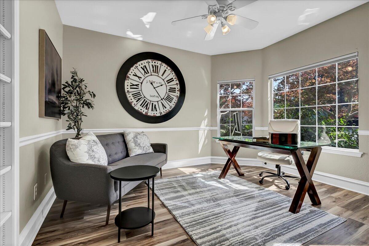 2511 E Harter Ct, Visalia, CA 93292