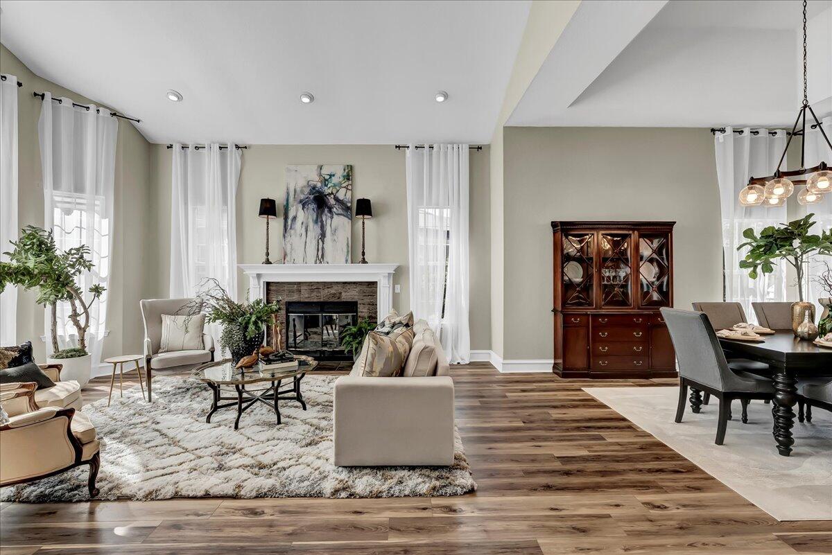 2511 E Harter Ct, Visalia, CA 93292