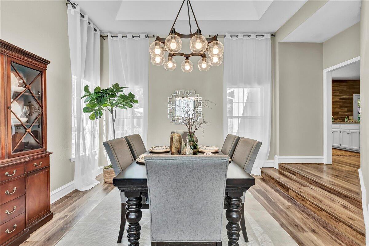 2511 E Harter Ct, Visalia, CA 93292