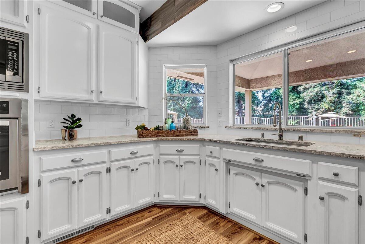 2511 E Harter Ct, Visalia, CA 93292