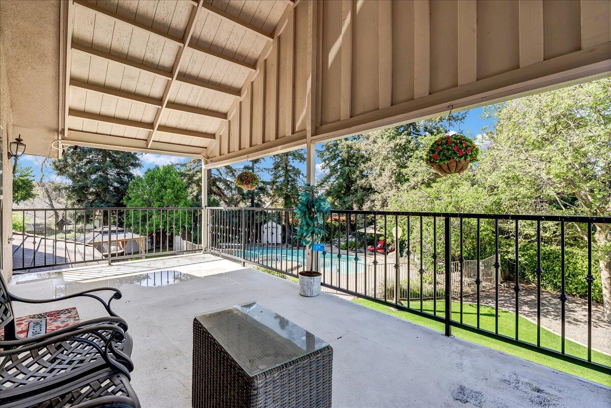 2511 E Harter Ct, Visalia, CA 93292