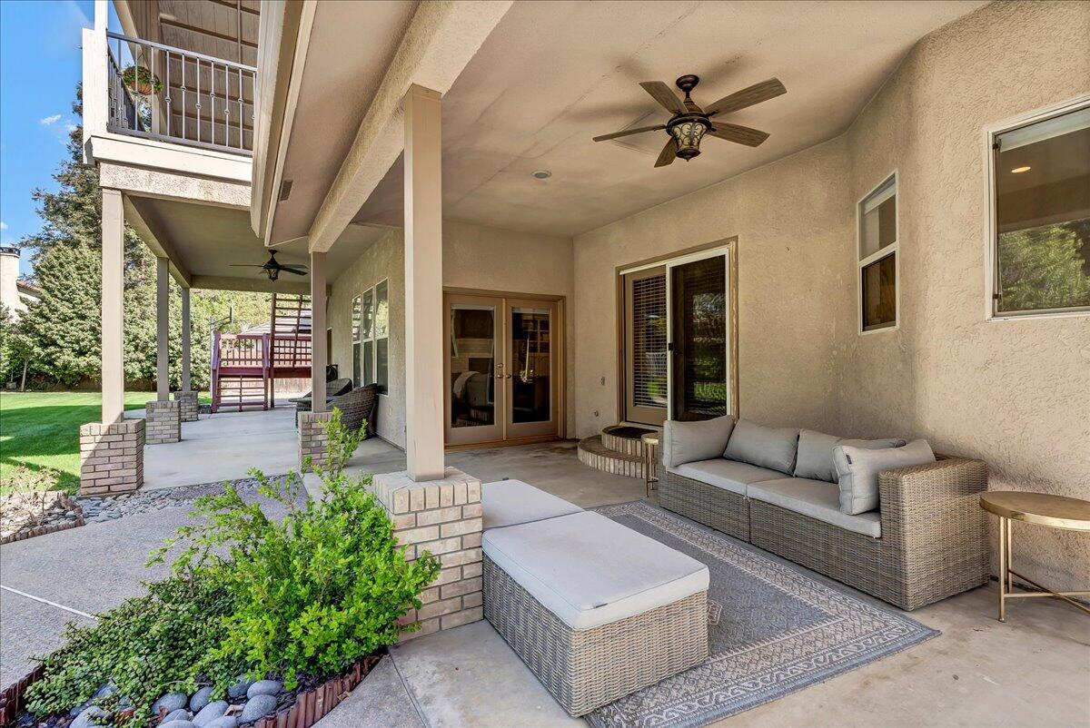 2511 E Harter Ct, Visalia, CA 93292