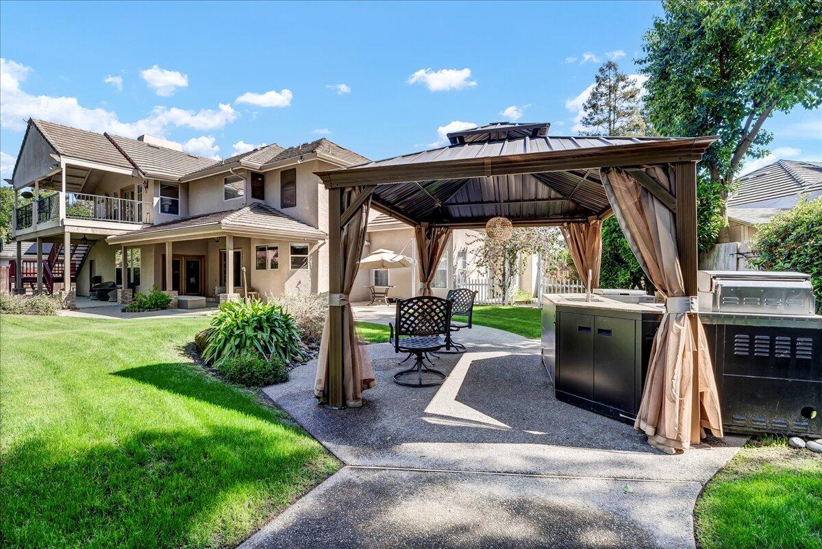 2511 E Harter Ct, Visalia, CA 93292