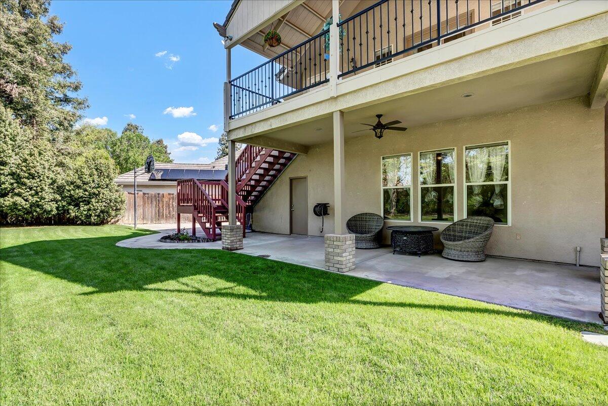 2511 E Harter Ct, Visalia, CA 93292