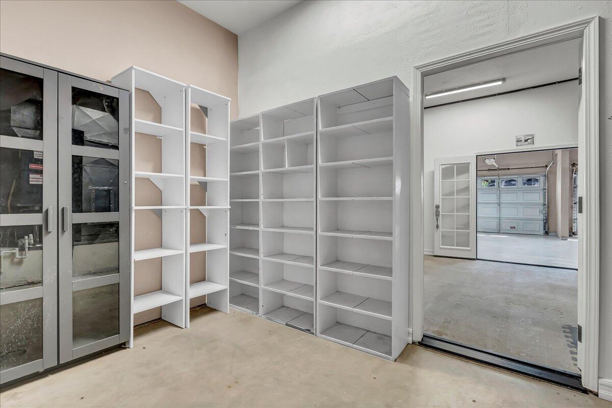 2511 E Harter Ct, Visalia, CA 93292