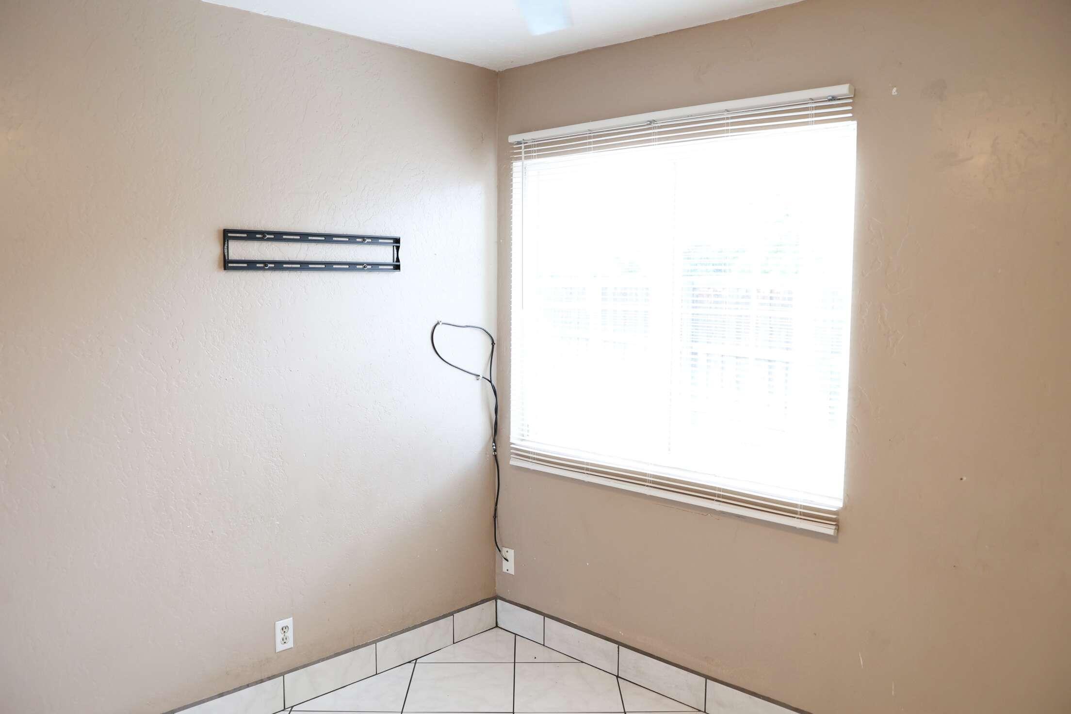 2014 W Houston Ave, Visalia, CA 93291