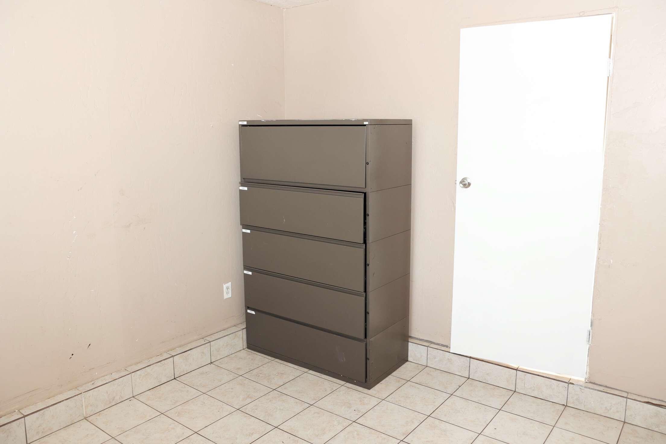 2014 W Houston Ave, Visalia, CA 93291