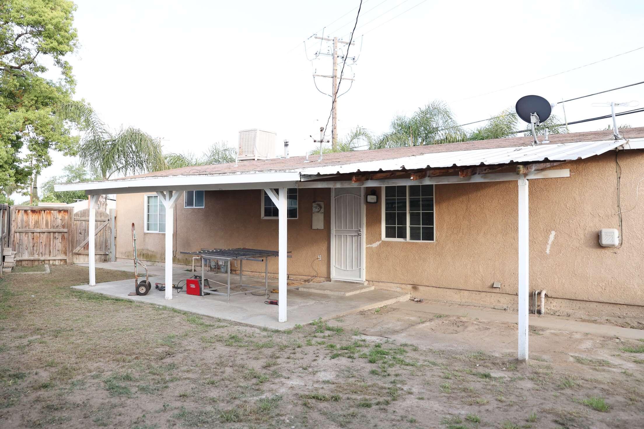 2014 W Houston Ave, Visalia, CA 93291