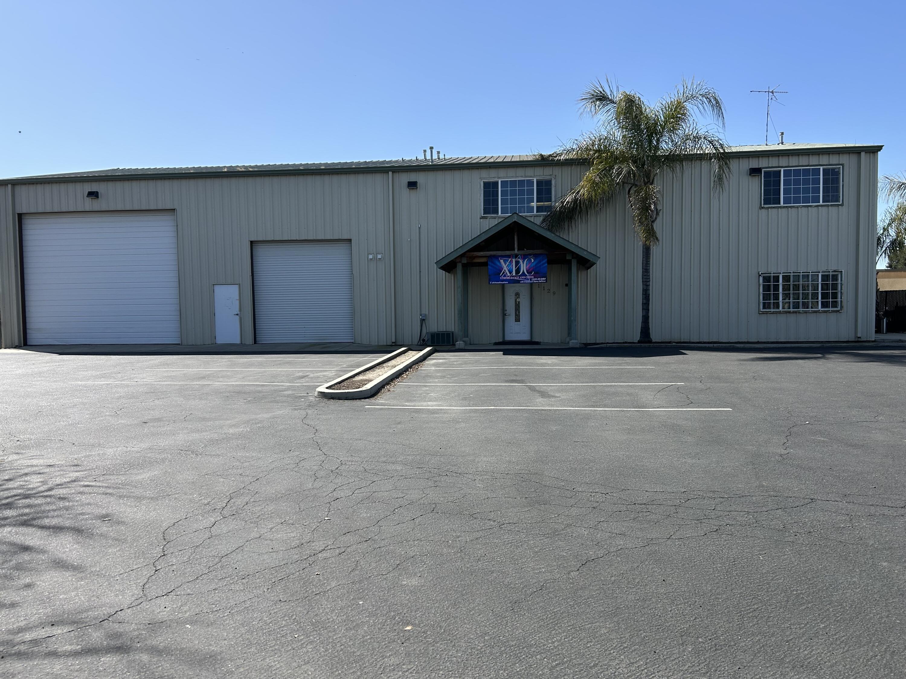 1129 E Batavia Ct, Tulare, CA 93274