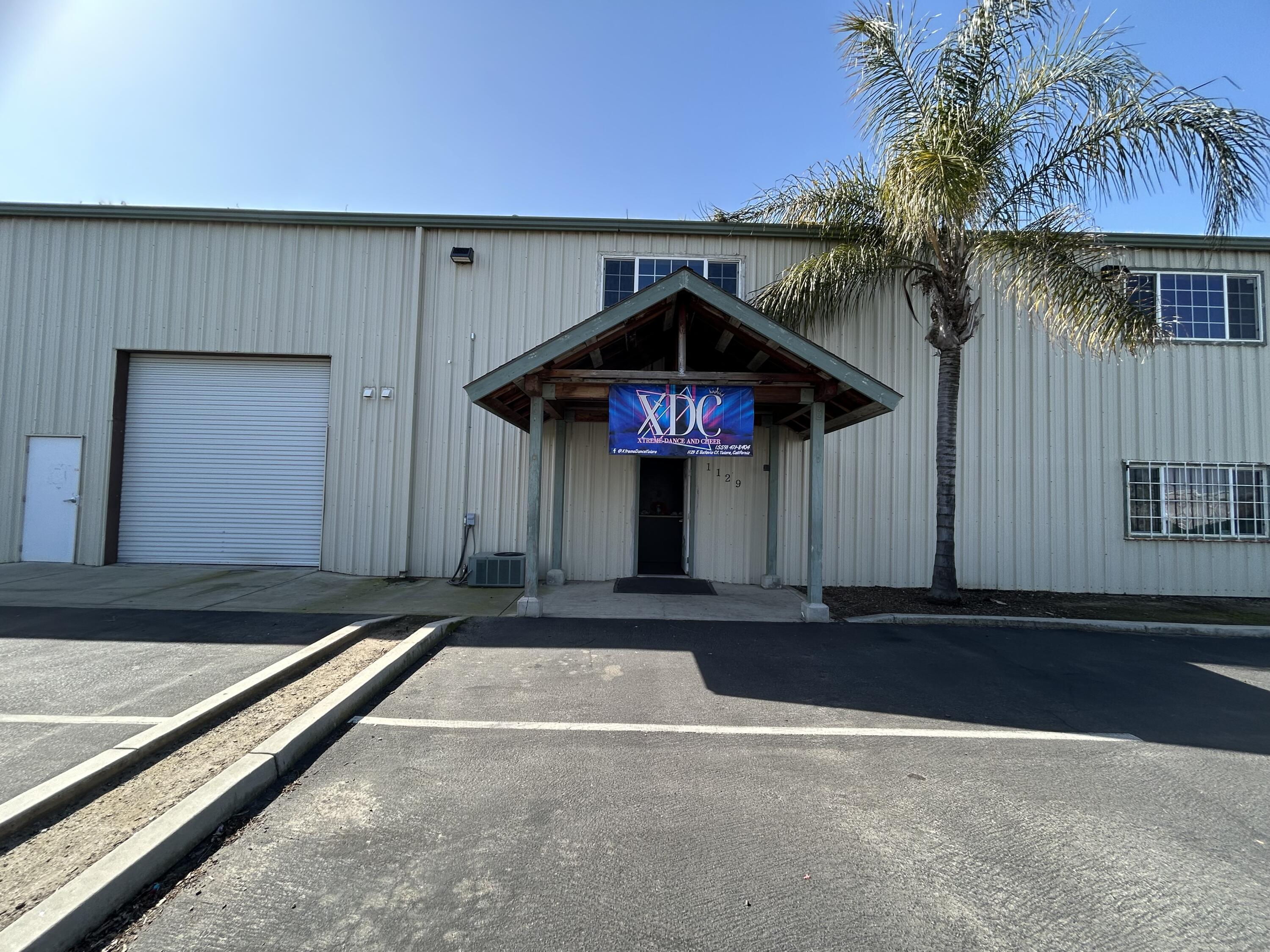 1129 E Batavia Ct, Tulare, CA 93274