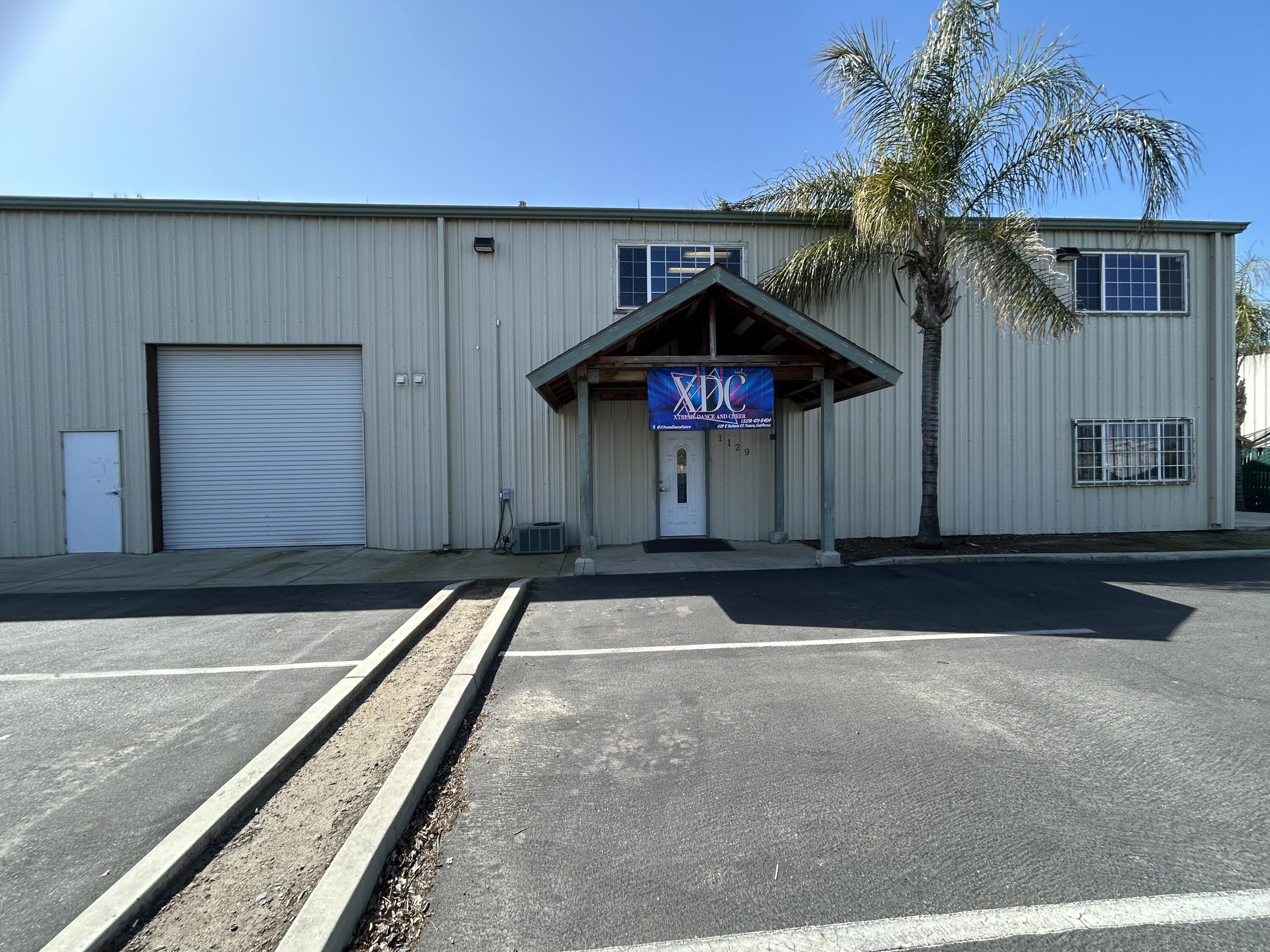 1129 E Batavia Ct, Tulare, CA 93274