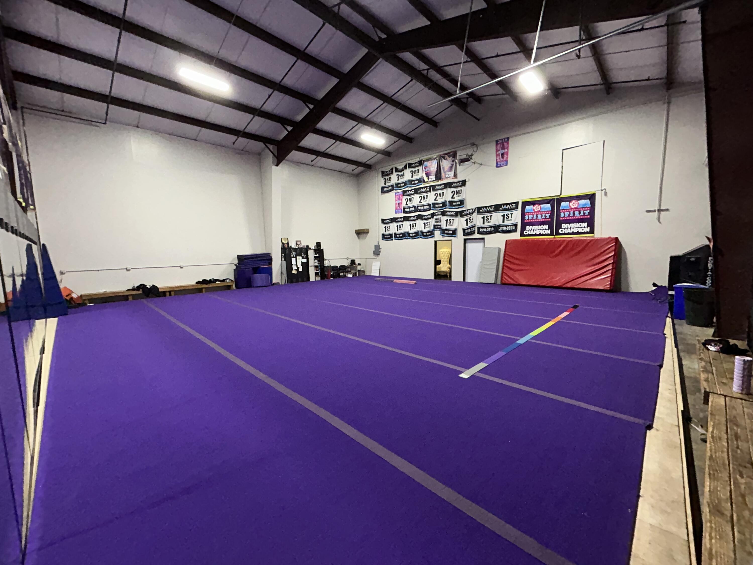 1129 E Batavia Ct, Tulare, CA 93274