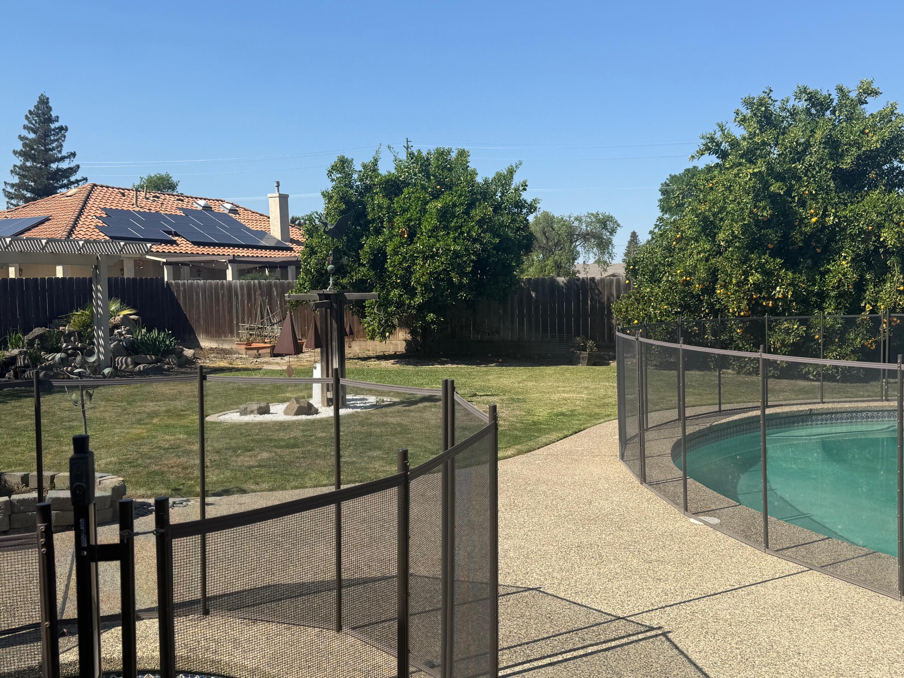 5730 W Laura Ct, Visalia, CA 93277