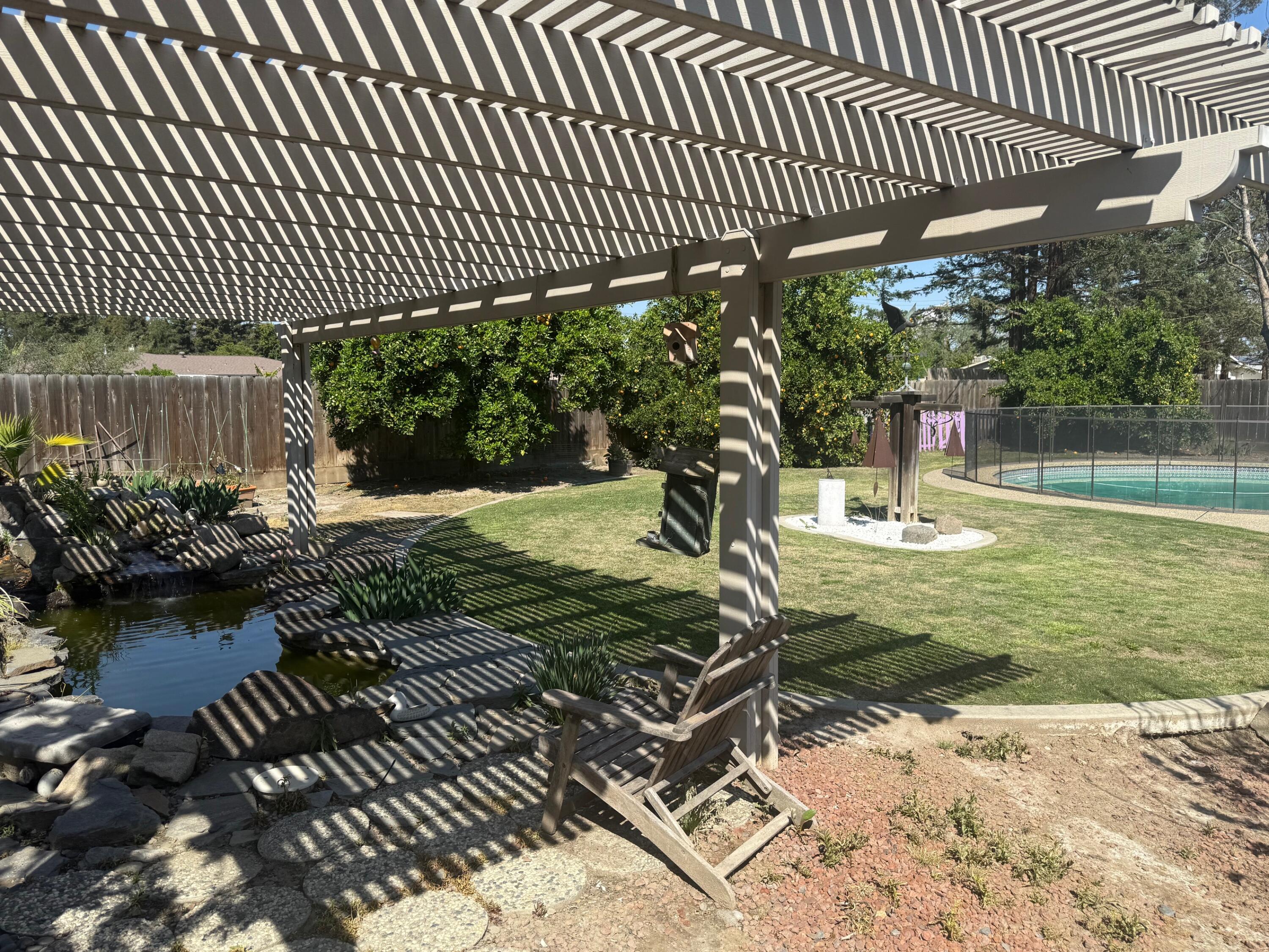 5730 W Laura Ct, Visalia, CA 93277