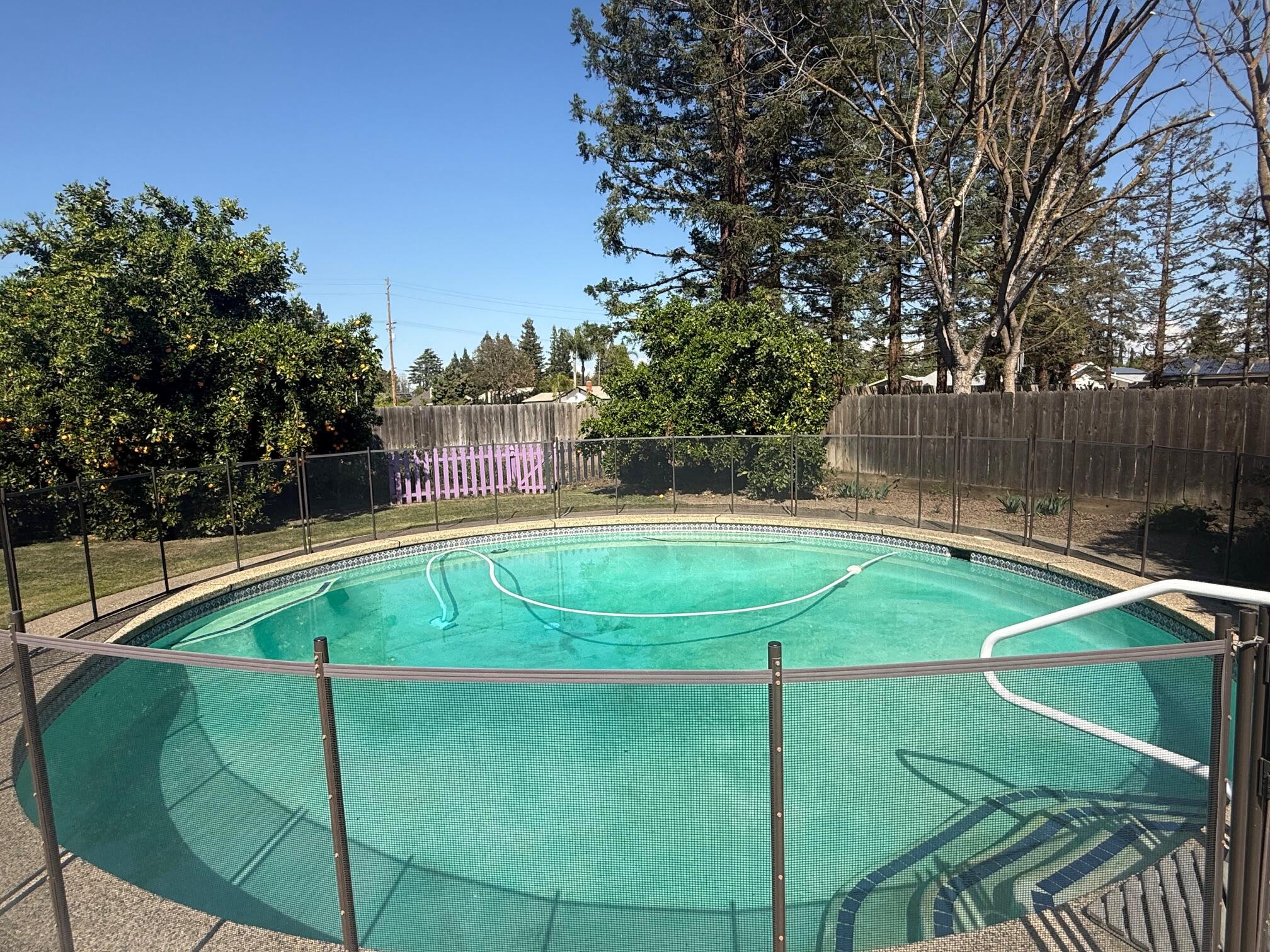 5730 W Laura Ct, Visalia, CA 93277