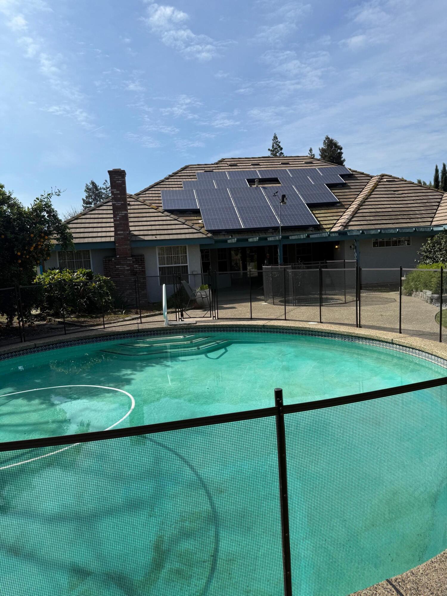 5730 W Laura Ct, Visalia, CA 93277