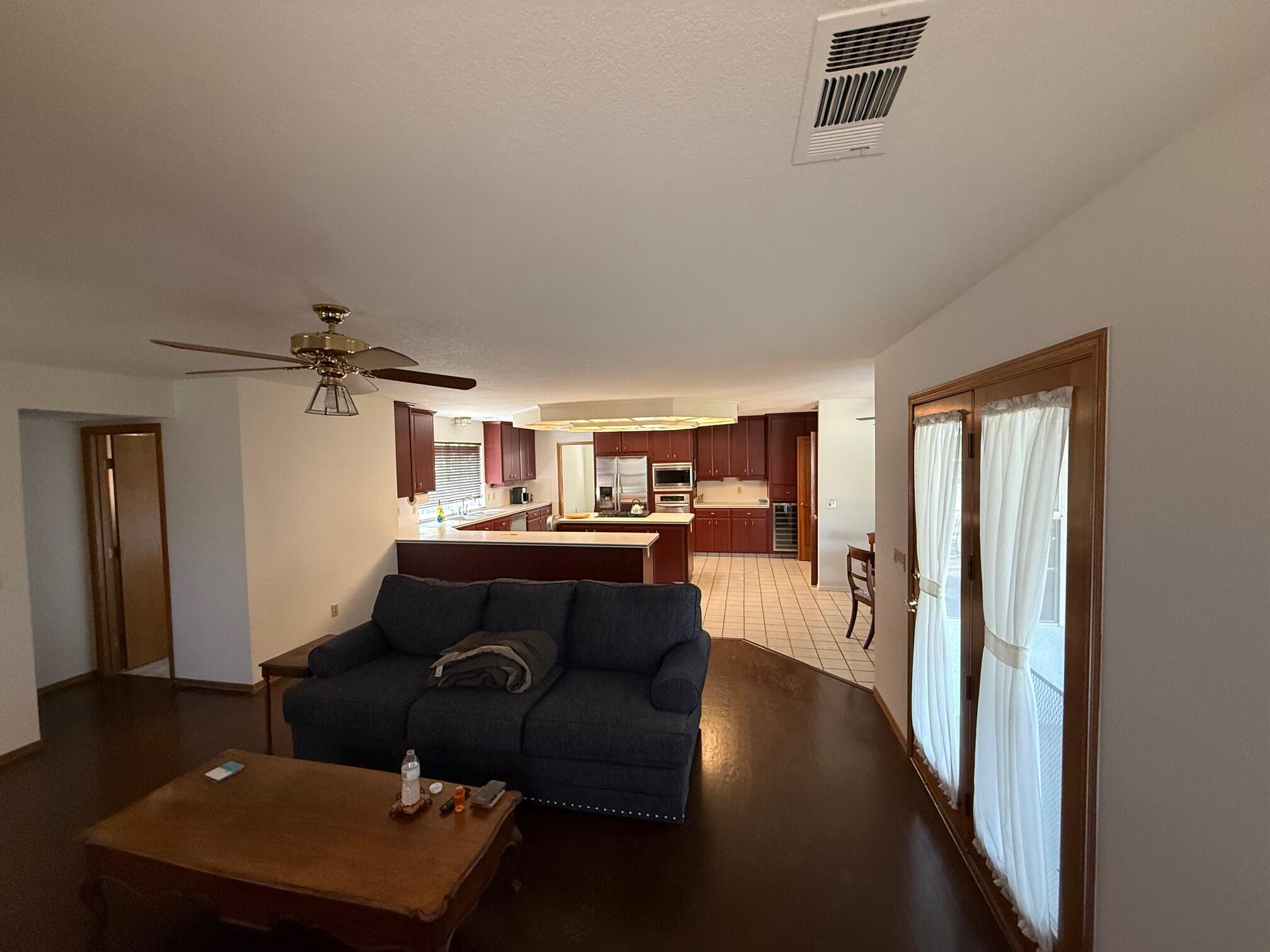 5730 W Laura Ct, Visalia, CA 93277