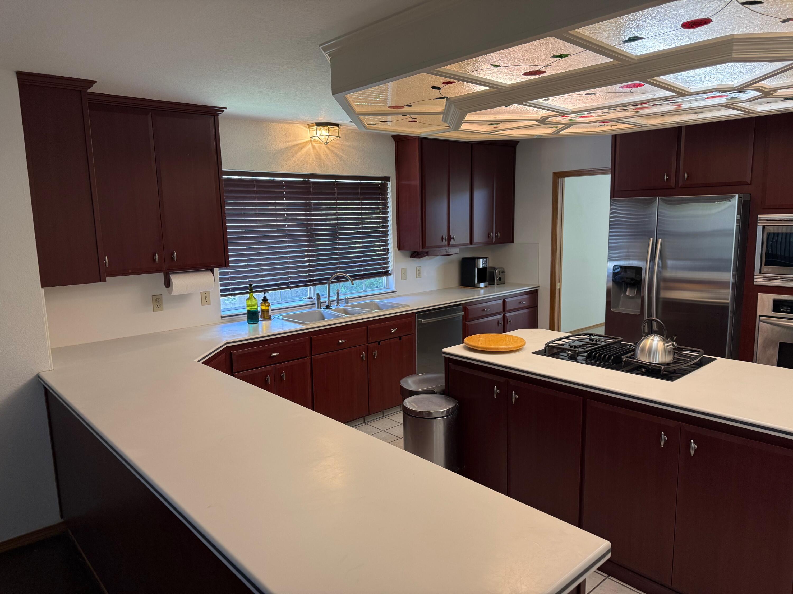 5730 W Laura Ct, Visalia, CA 93277