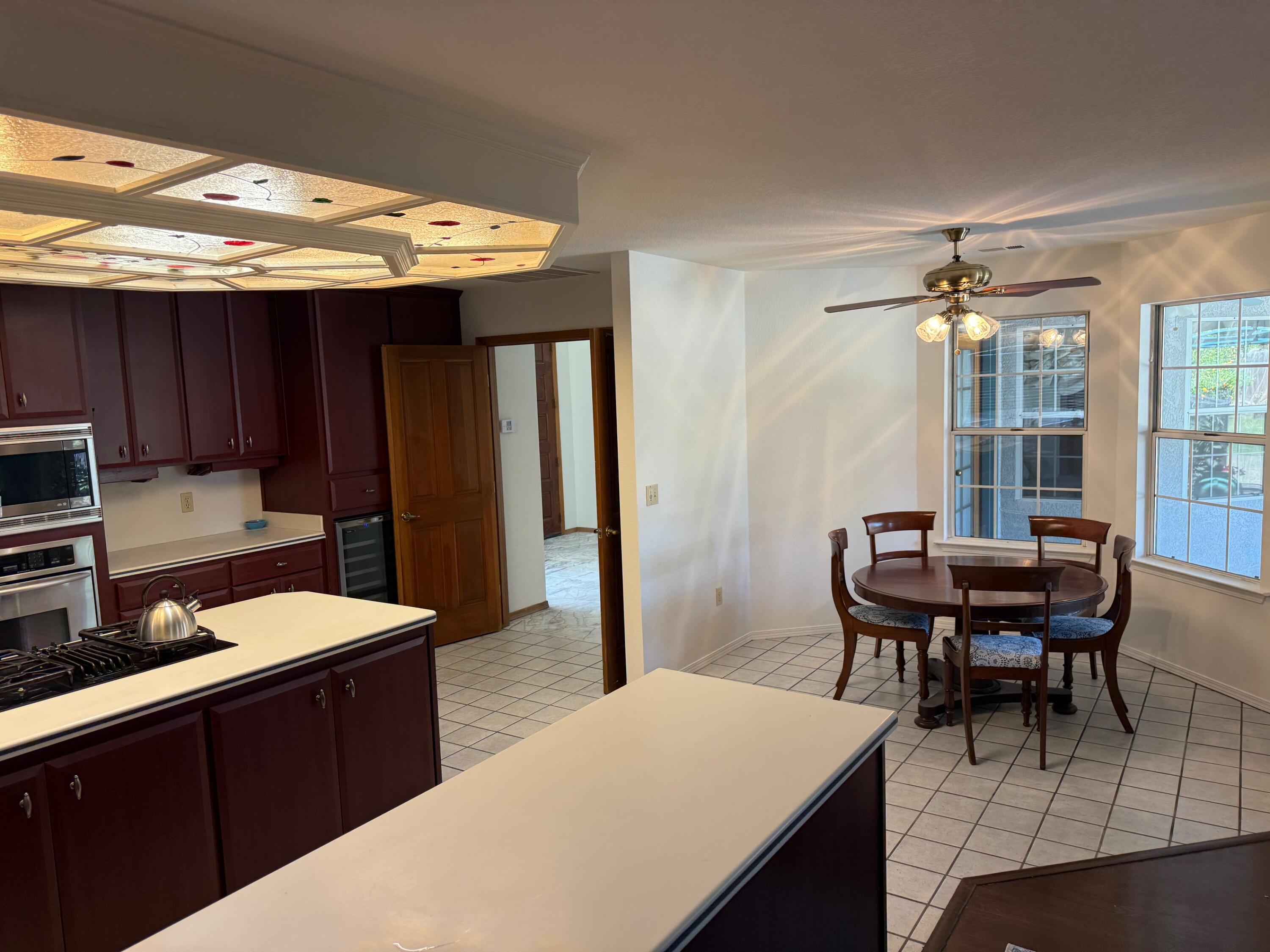 5730 W Laura Ct, Visalia, CA 93277