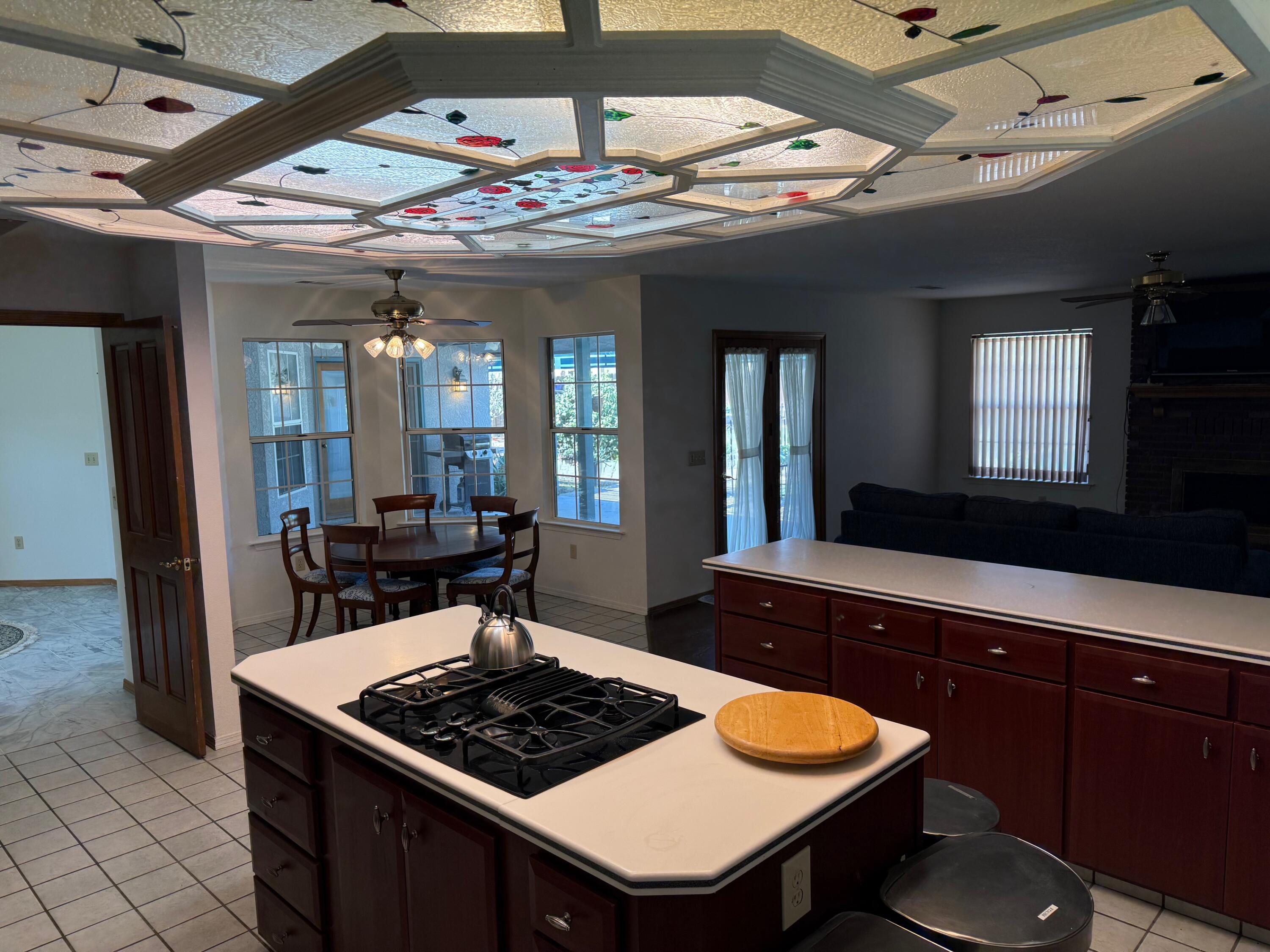 5730 W Laura Ct, Visalia, CA 93277