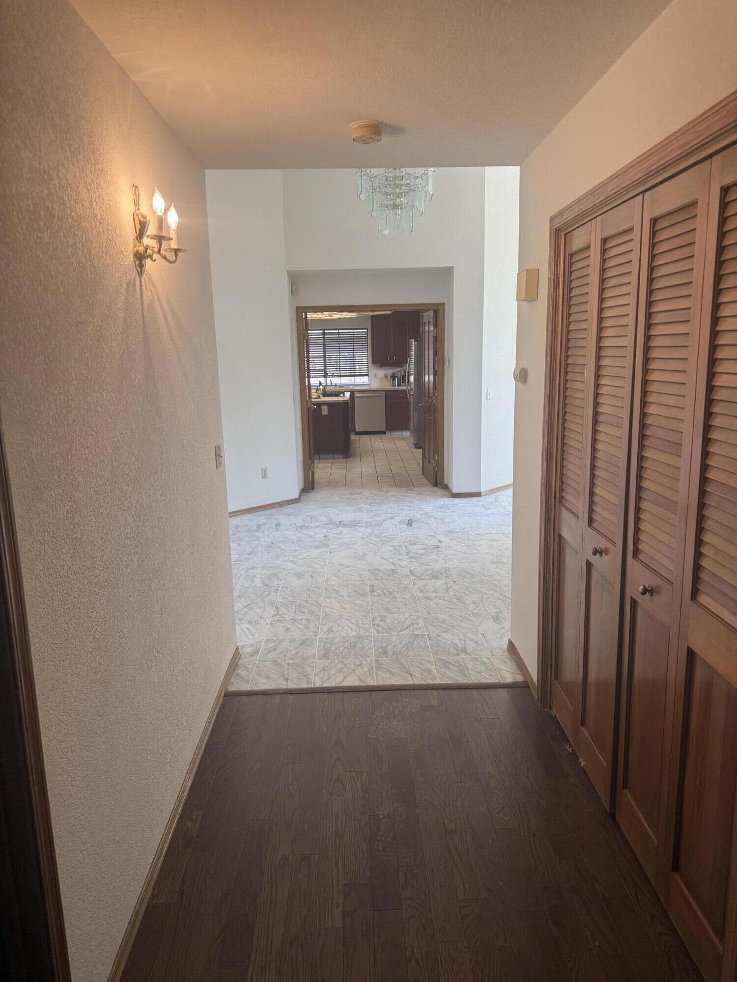 5730 W Laura Ct, Visalia, CA 93277