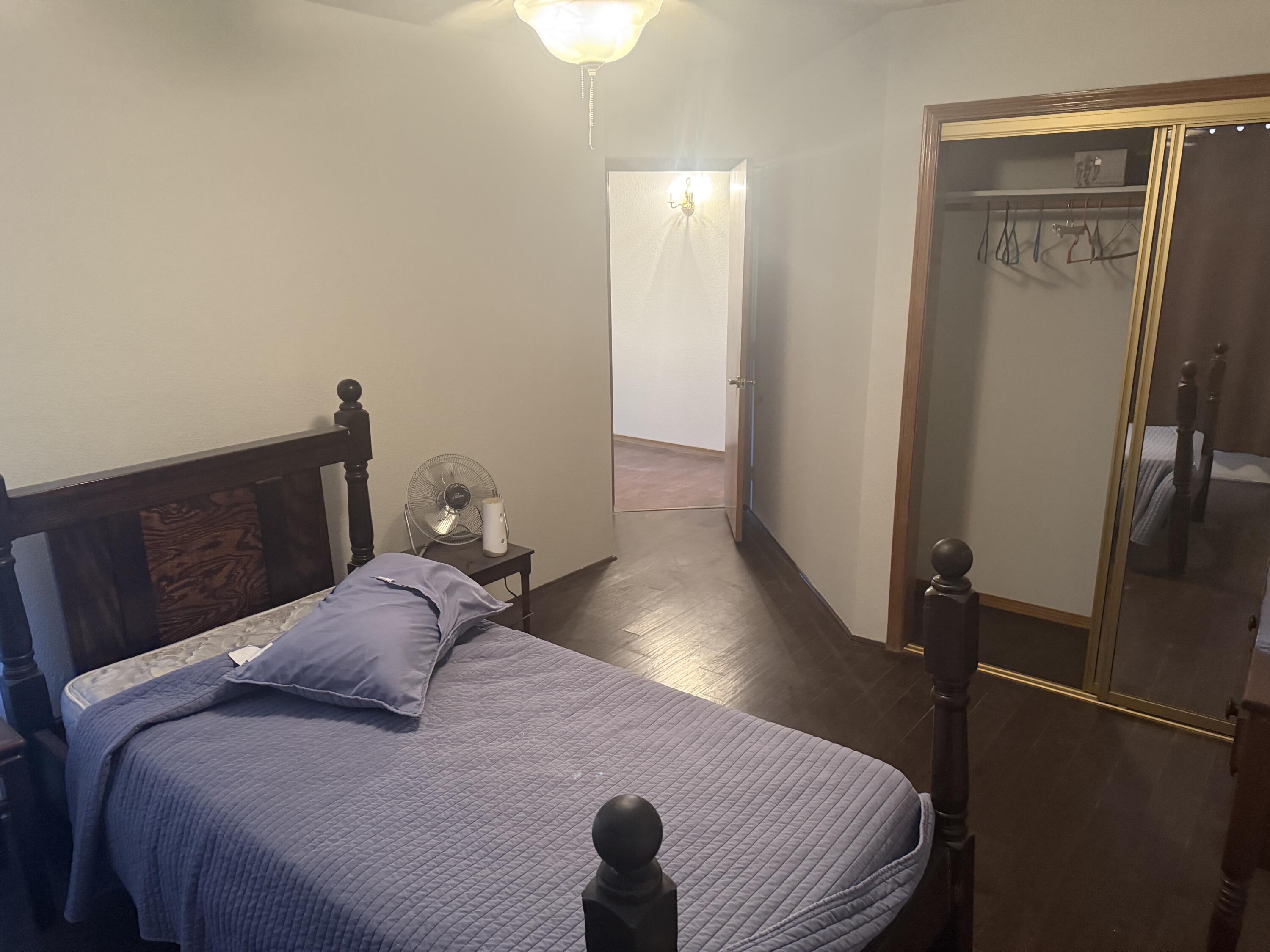 5730 W Laura Ct, Visalia, CA 93277