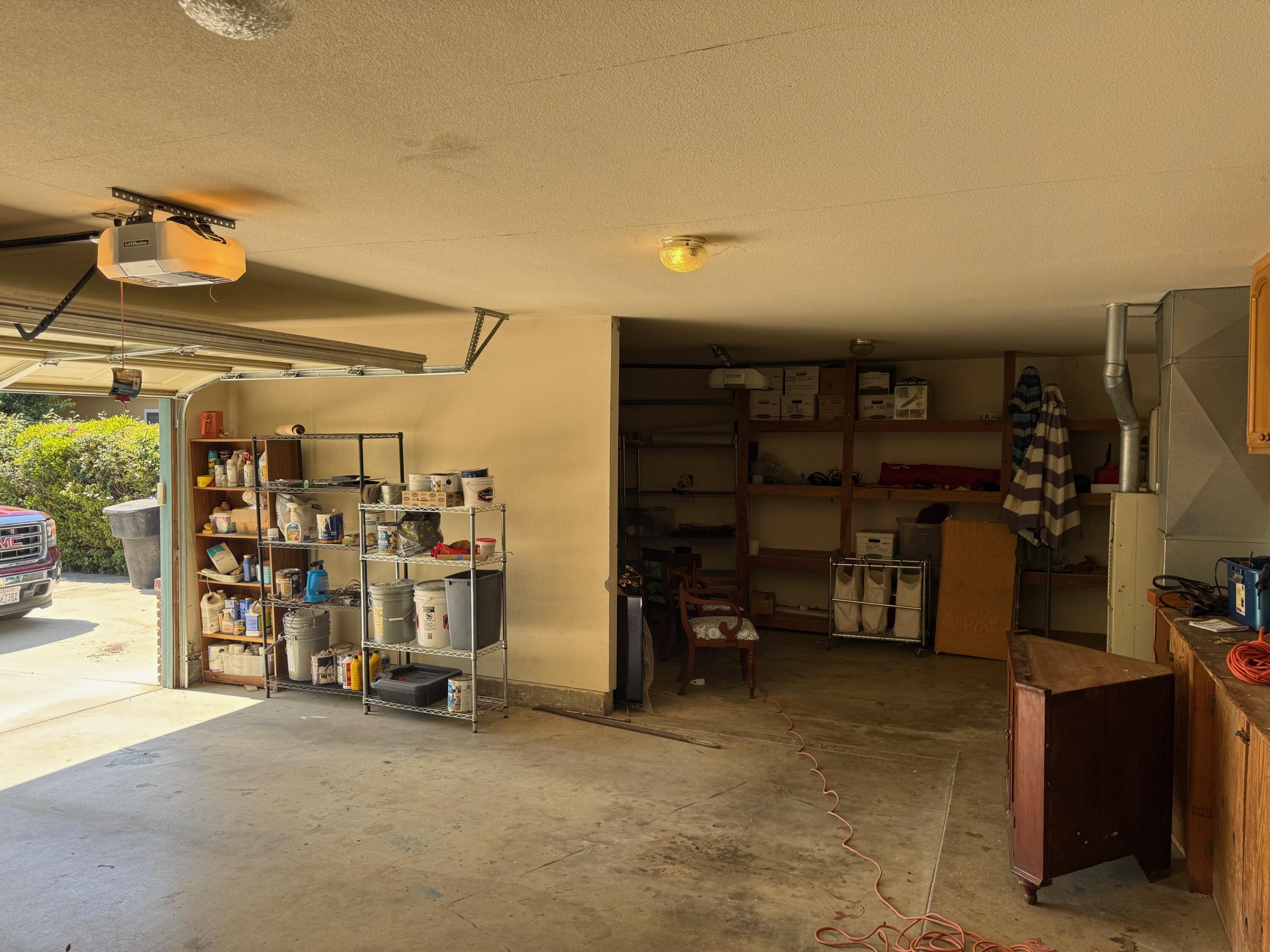 5730 W Laura Ct, Visalia, CA 93277